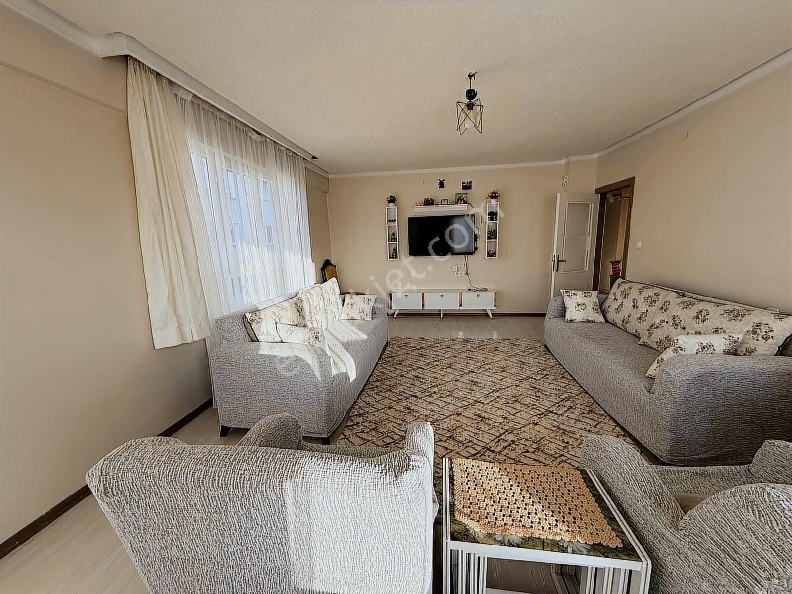 Şahapgürlerde Güneşe Komşu Ara Kat Asansörlü Manzaralı 3+1 Daire - Görsel 7