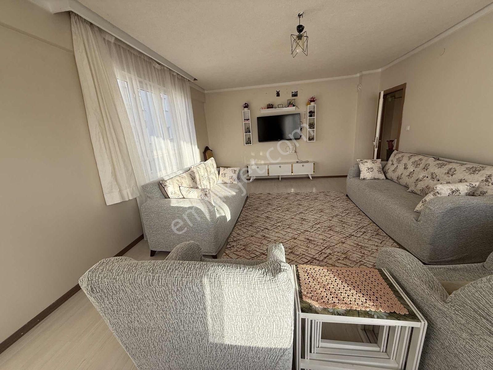 Şahapgürlerde Güneşe Komşu Ara Kat Asansörlü Manzaralı 3+1 Daire - Görsel 3