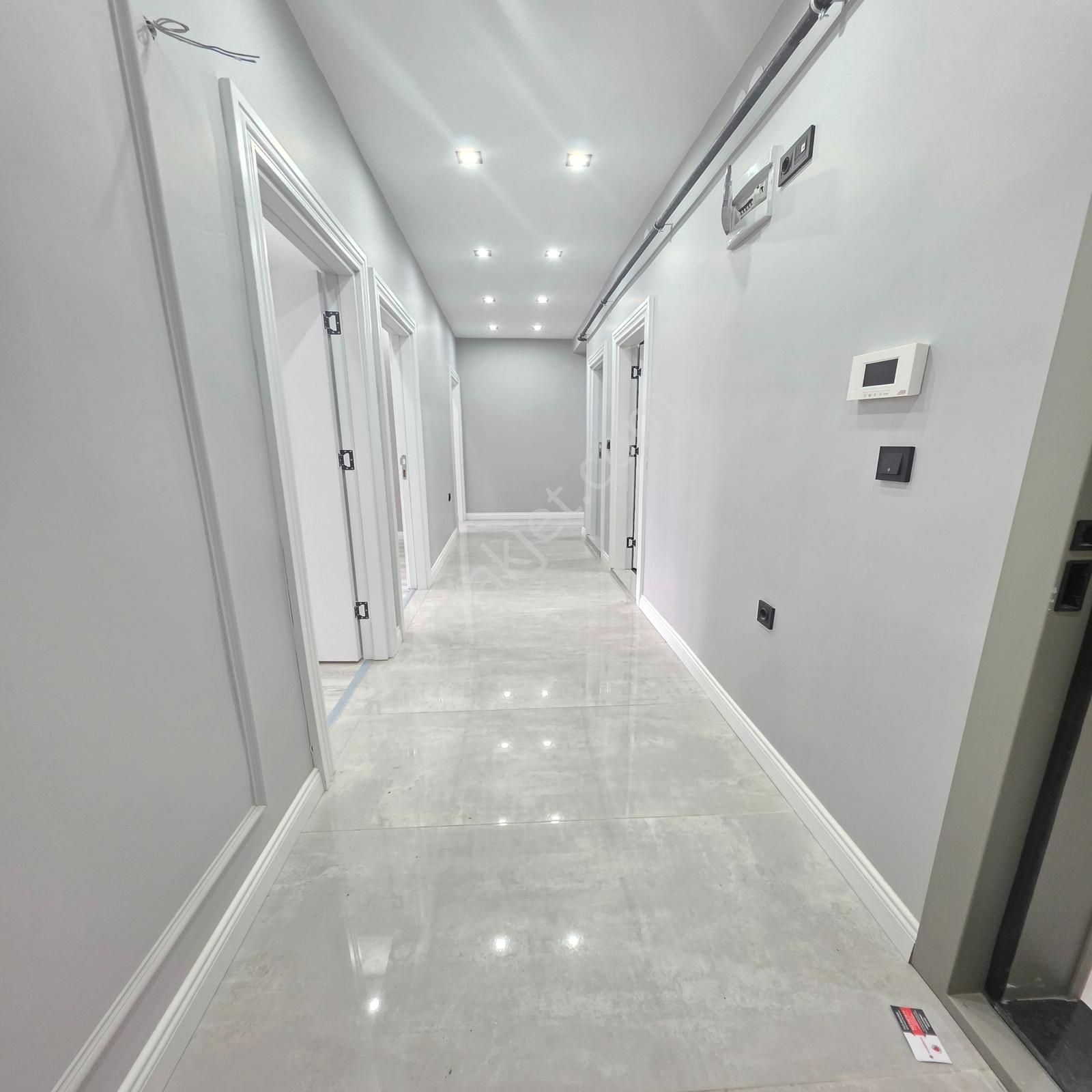 Yuvakurdan Fatih Mh Devlet Hastanesi Yakını 3+1 Lüks Giriş Daire