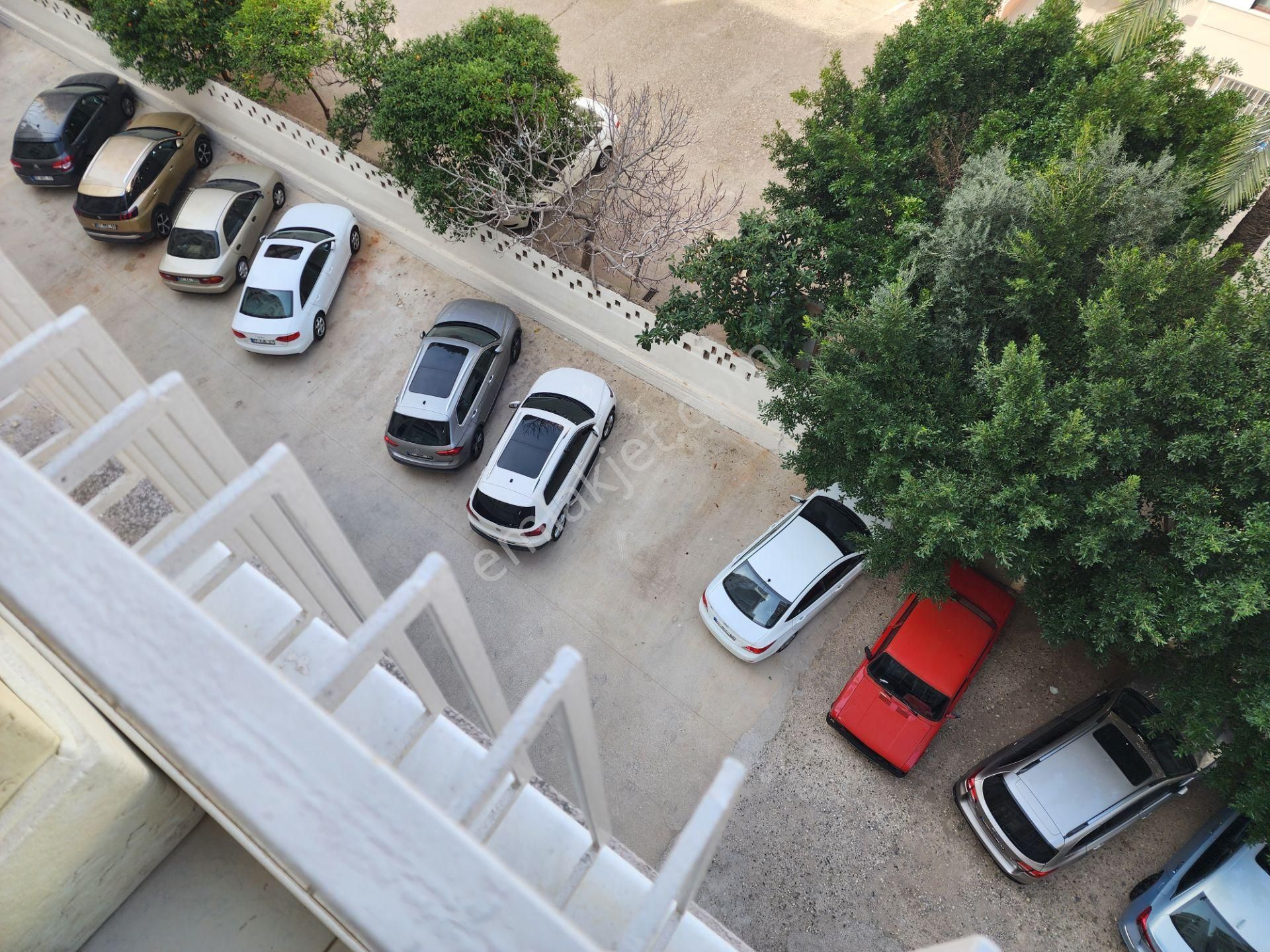 4+1 Deniz Manzaralı ,ara Katta Satılık 220 M2 Köşe Daire - Görsel 15