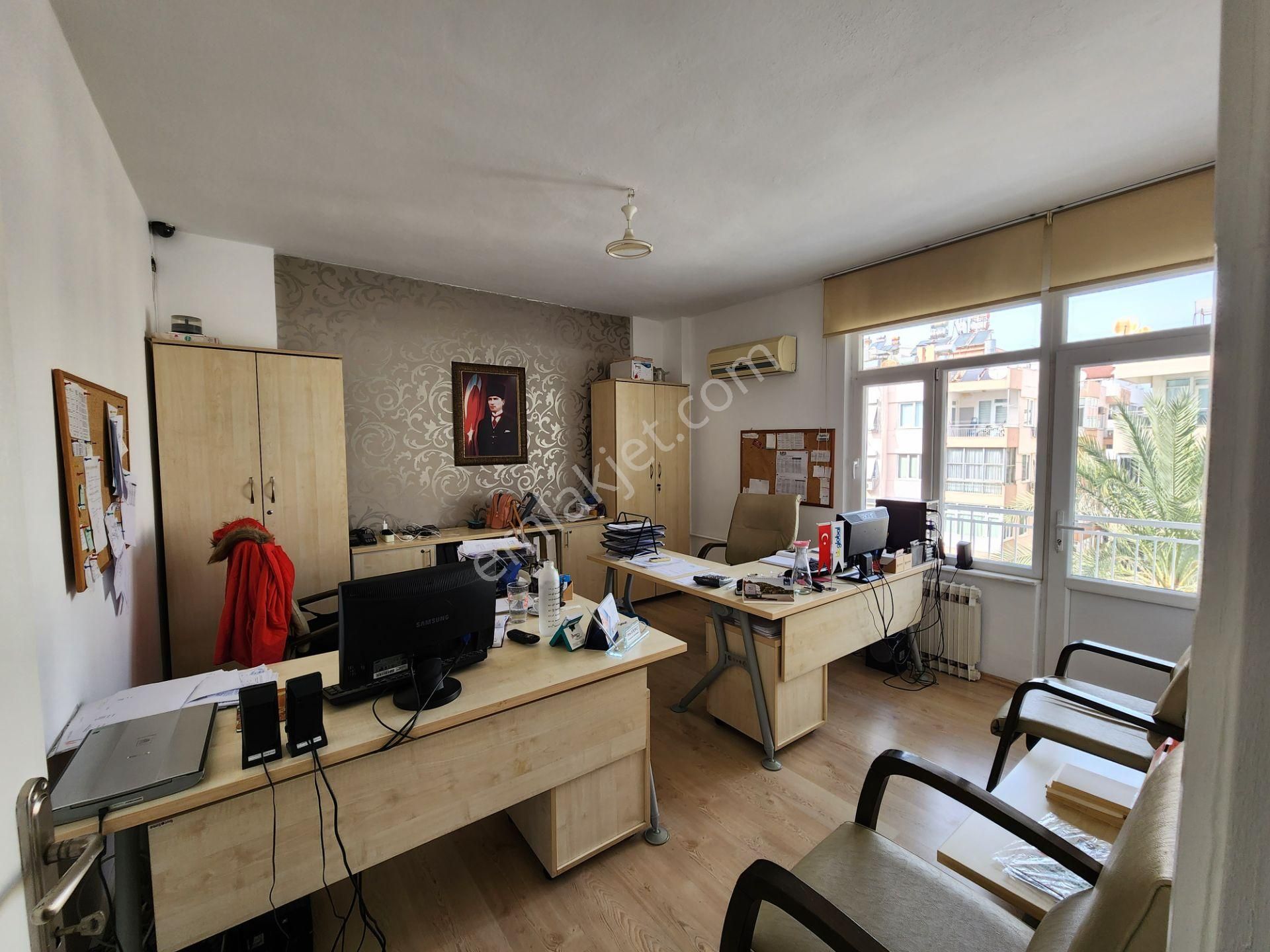 4+1 Deniz Manzaralı ,ara Katta Satılık 220 M2 Köşe Daire - Görsel 18