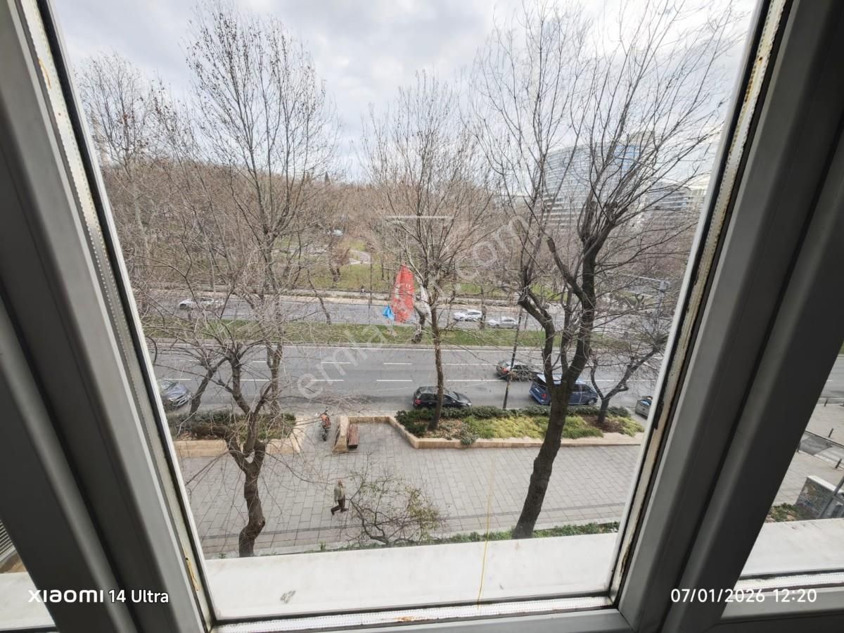 'beşiktaş Barbaros Bulvarı Üzerinde Deniz Manzaralı Daire' - Görsel 17