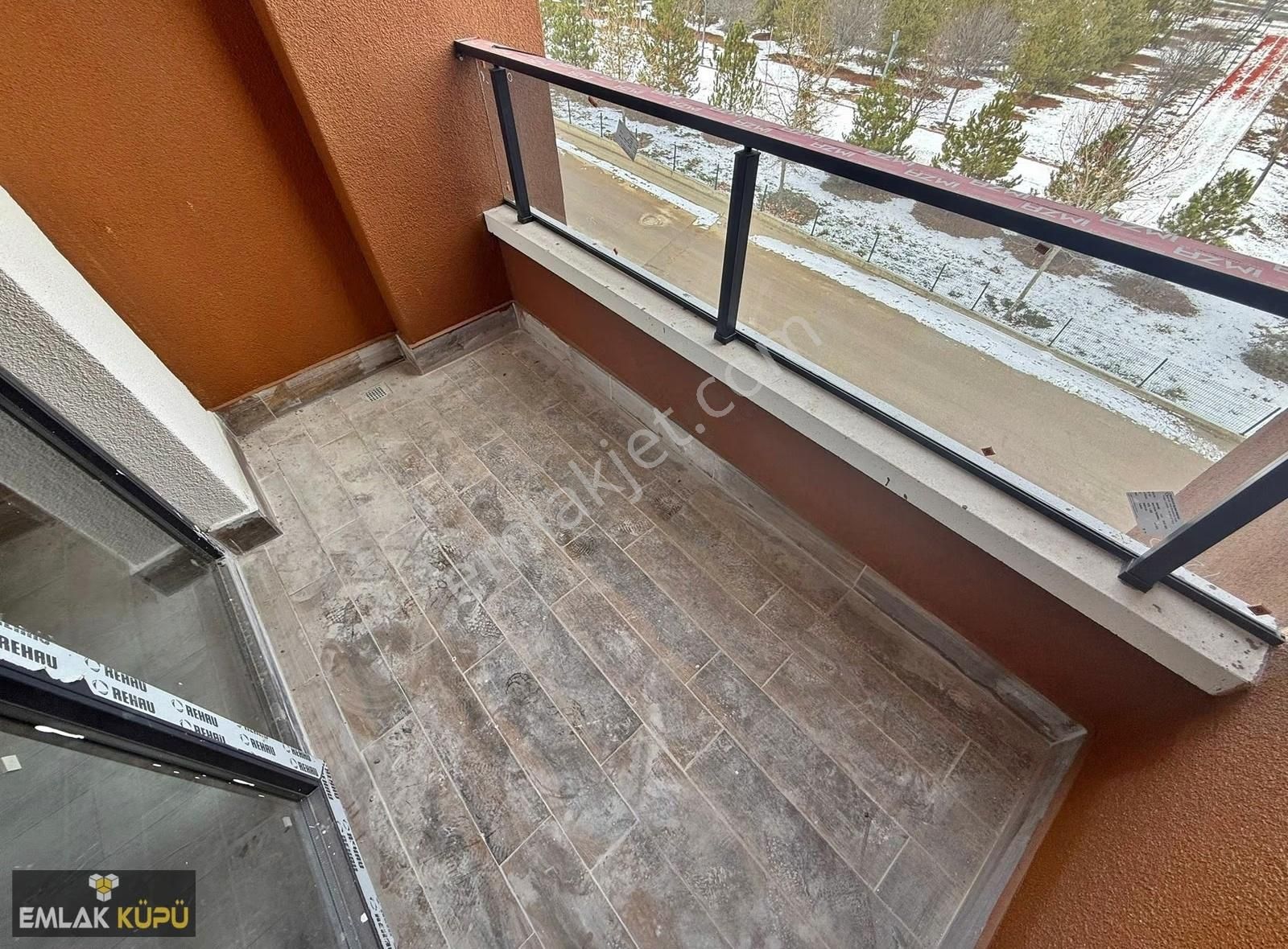 Bağlıca Mah'de Satılık 3+1 E.banyolu Ara Katta Full Yapılı Daire - Görsel 26