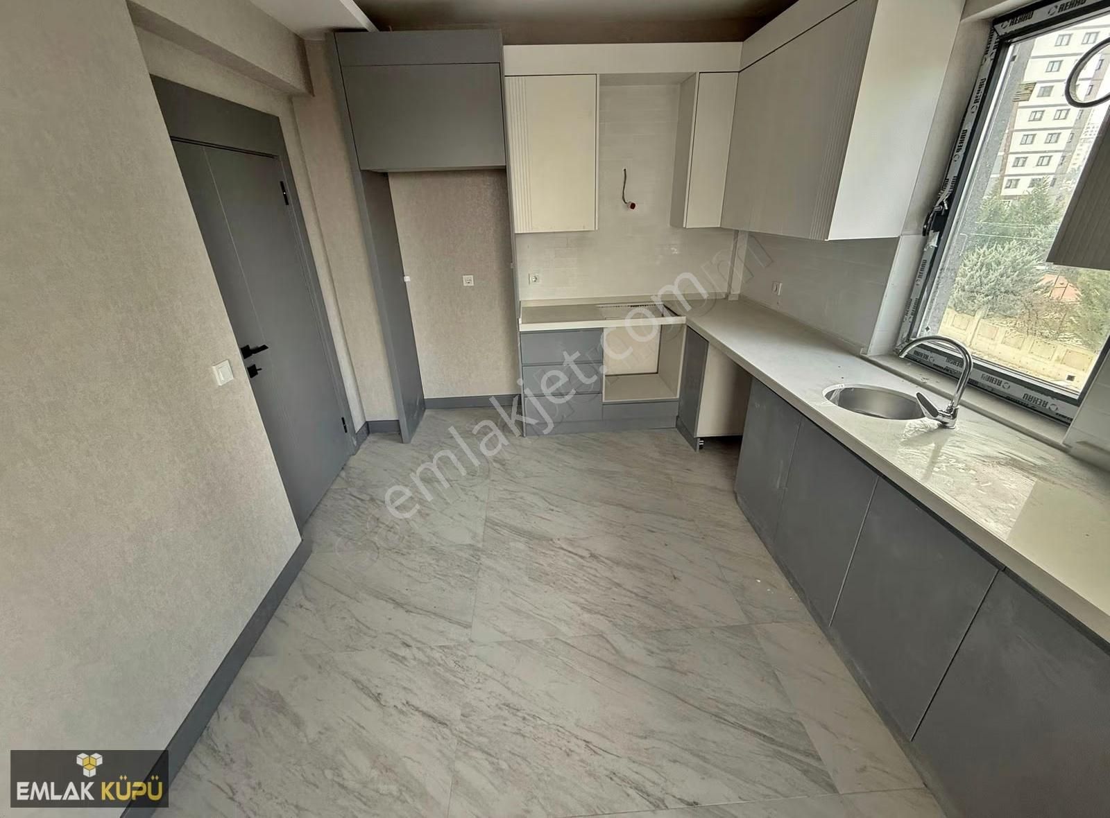 Bağlıca Mah'de Satılık 3+1 E.banyolu Ara Katta Full Yapılı Daire - Görsel 10