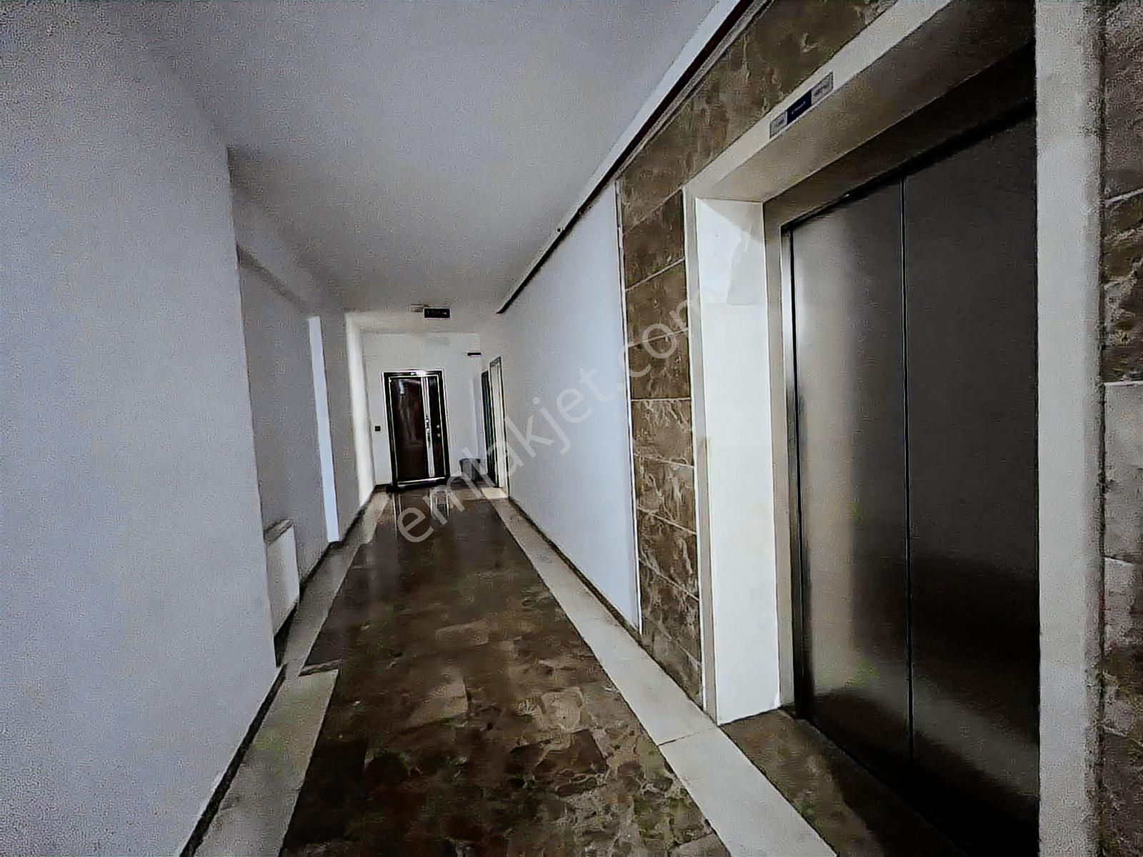 Selçuklu Sitesi 3+1 Kiralık - Görsel 18