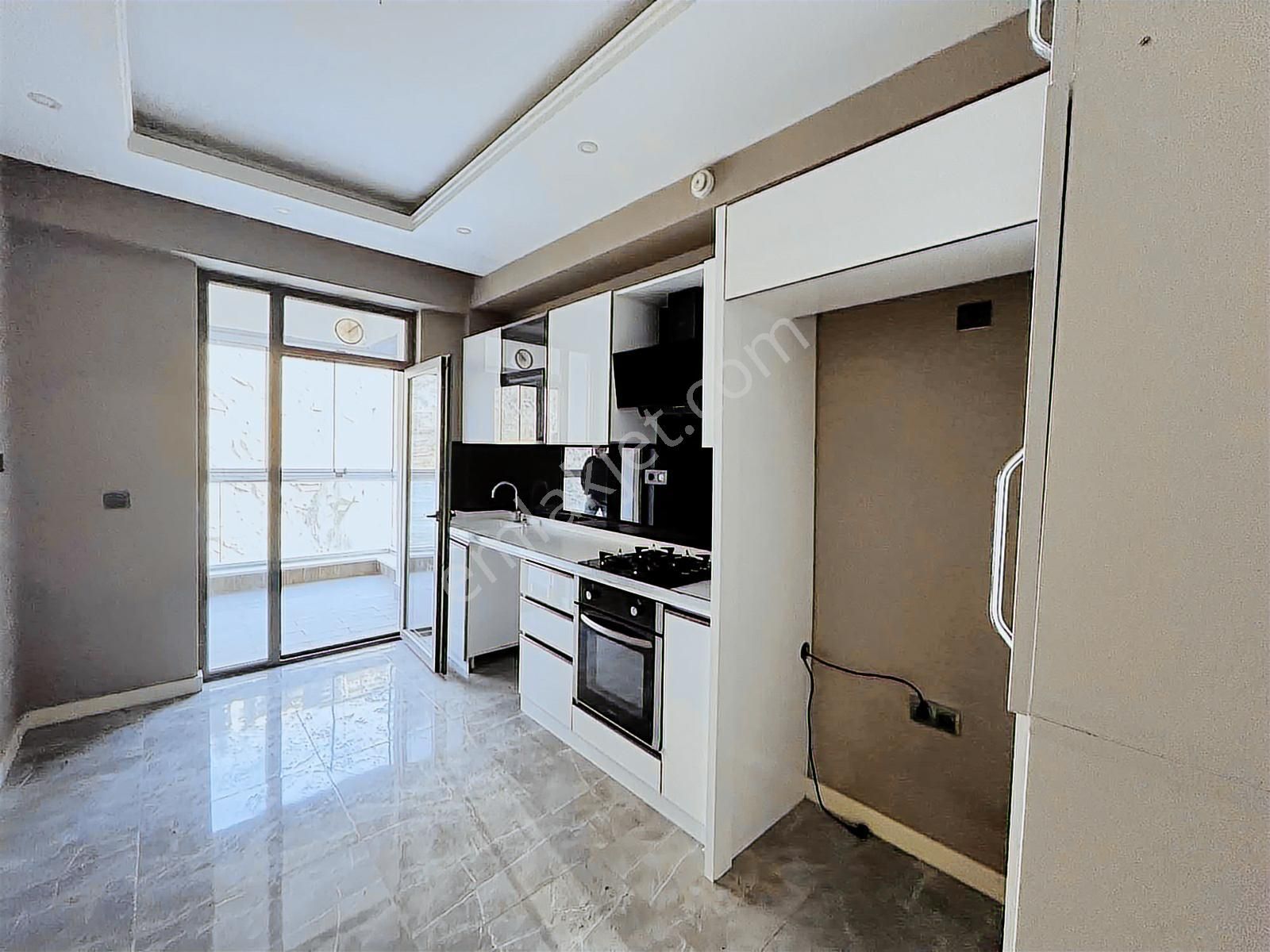 Selçuklu Sitesi 3+1 Kiralık - Görsel 7