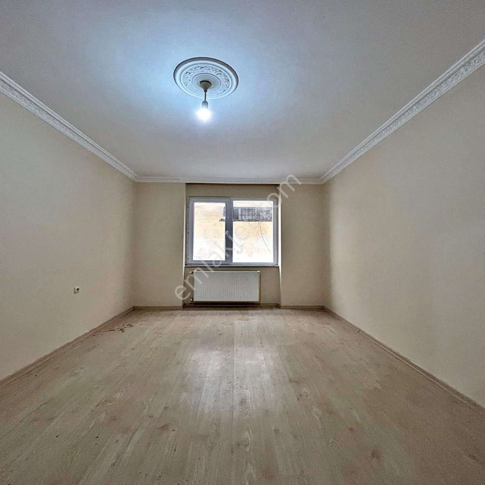 Esenyurt Meydana Yakın Konumda 2+1 Satılık Balkonlu Arakat Daire - Görsel 5