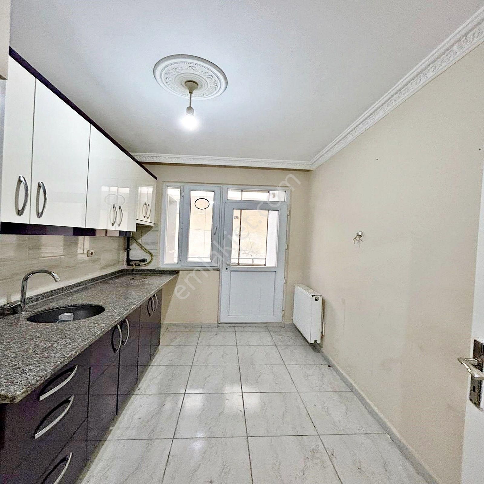 Esenyurt Meydana Yakın Konumda 2+1 Satılık Balkonlu Arakat Daire - Görsel 12