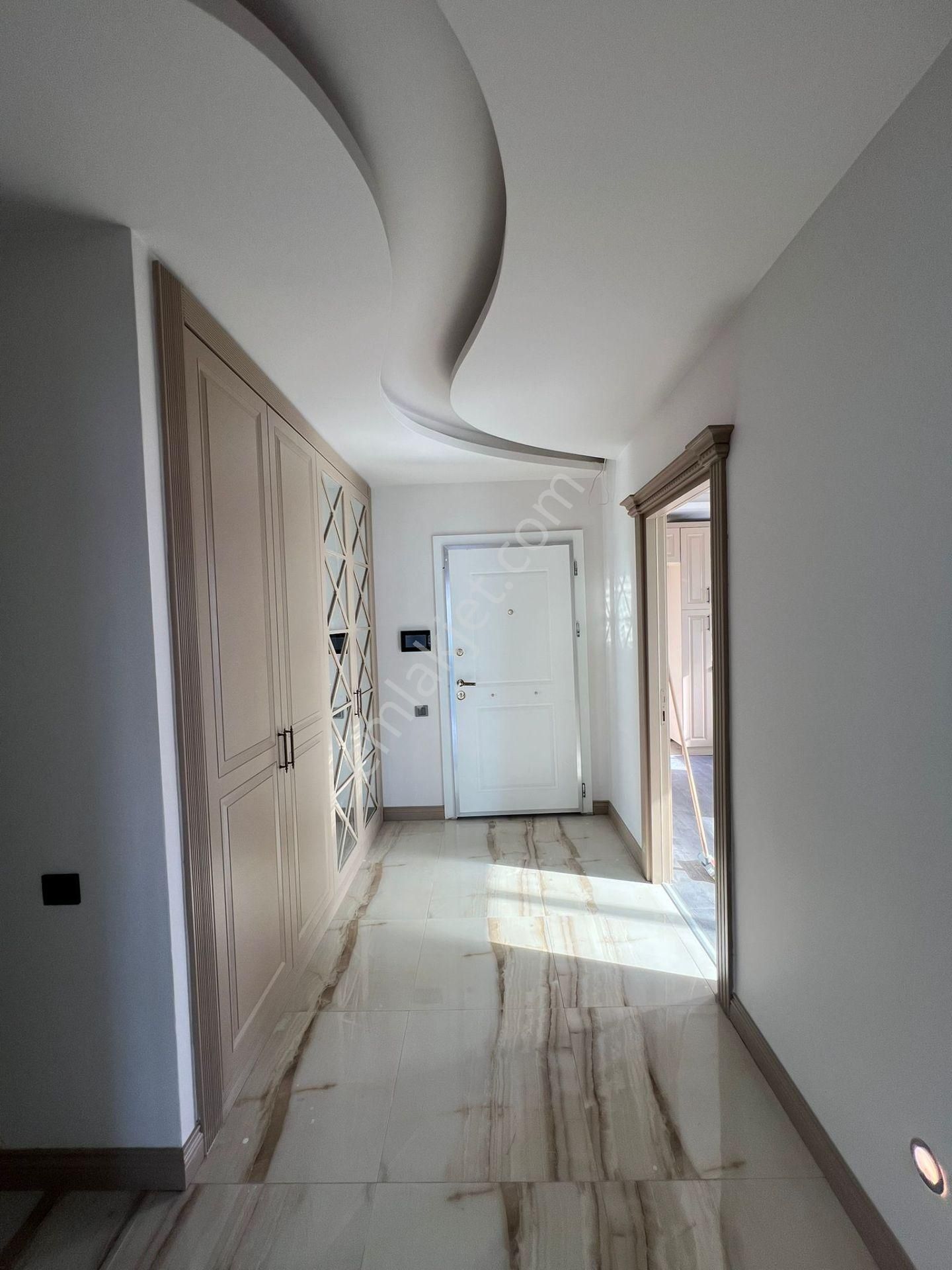 Üstünkent'ten Akdeniz Mahallesi'nde Emsalsiz Genişlikte, Masrafsız 4+1 - Görsel 2