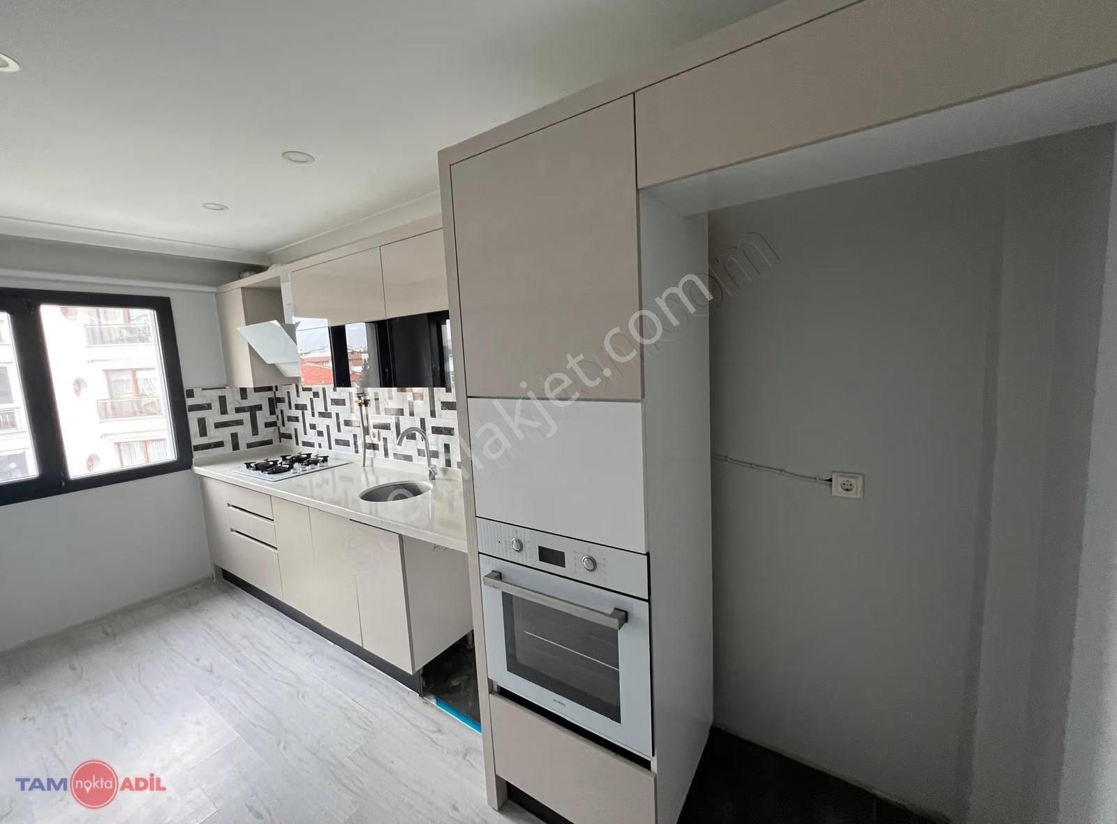 Çarşı Merkezde Carrefoursa Üstü Kiralık 2+1 Kapalı Mutfak Daire - Görsel 6