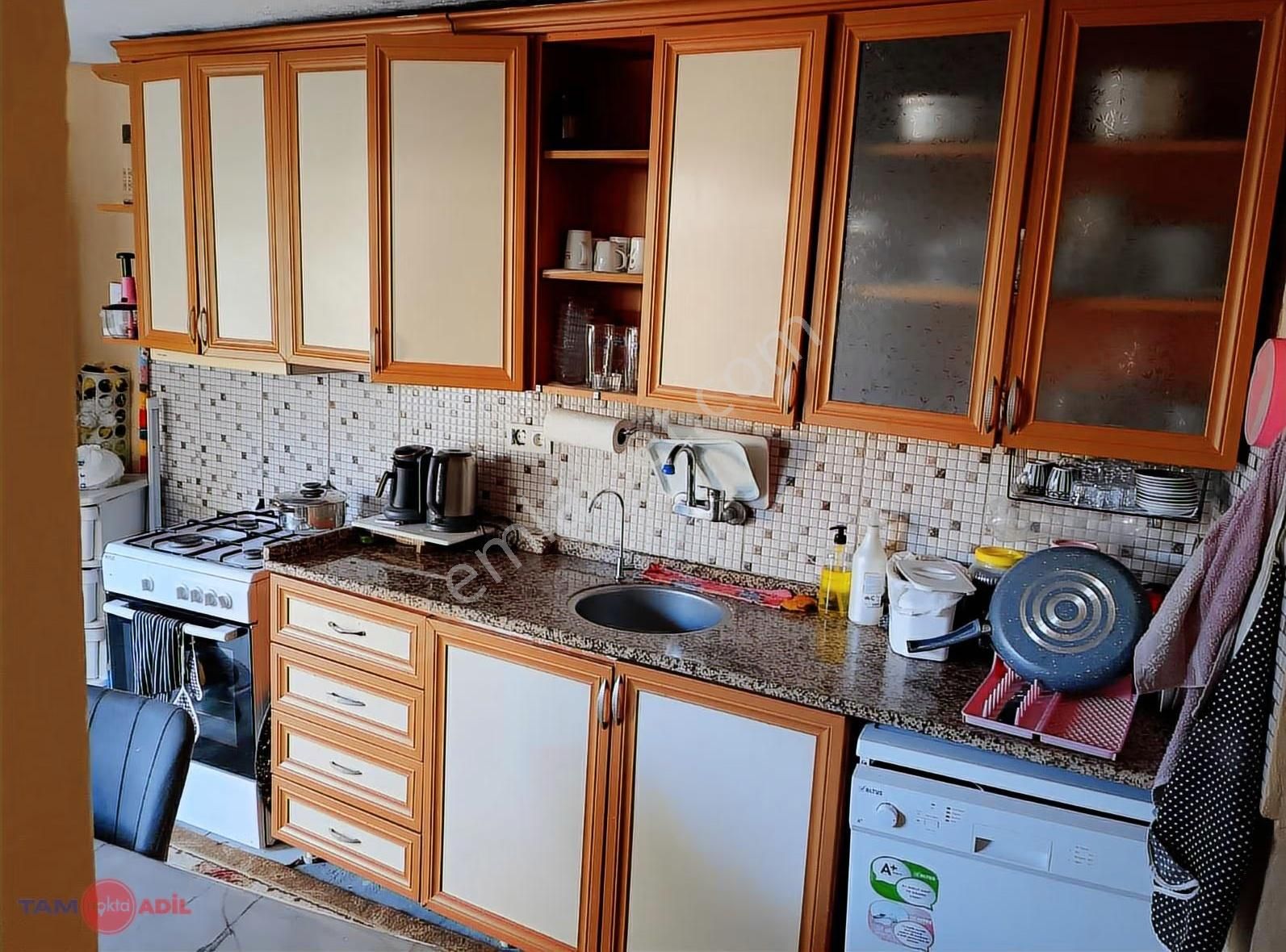 Bergama İnkilap Mahallesinde Satılık Müstakil Ev