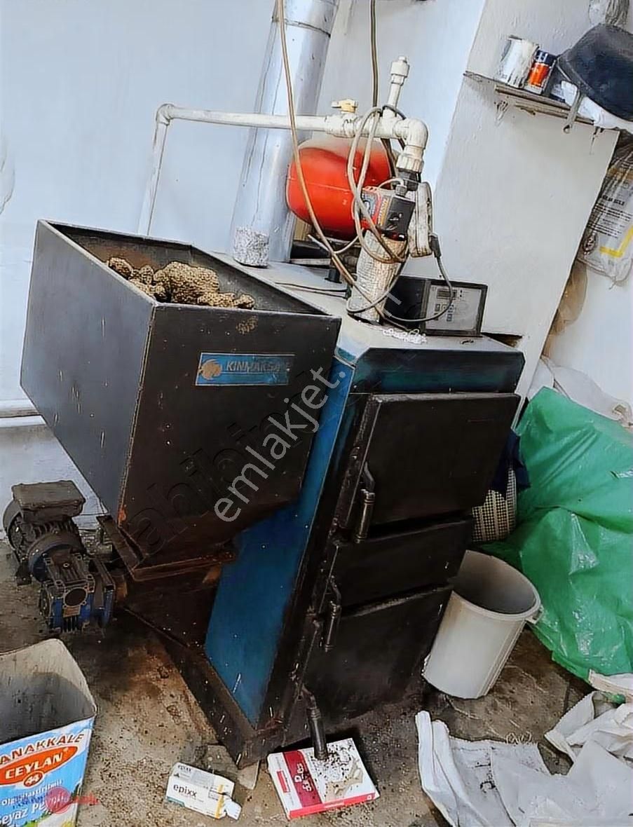 Bergama İnkilap Mahallesinde Satılık Müstakil Ev - Görsel 2