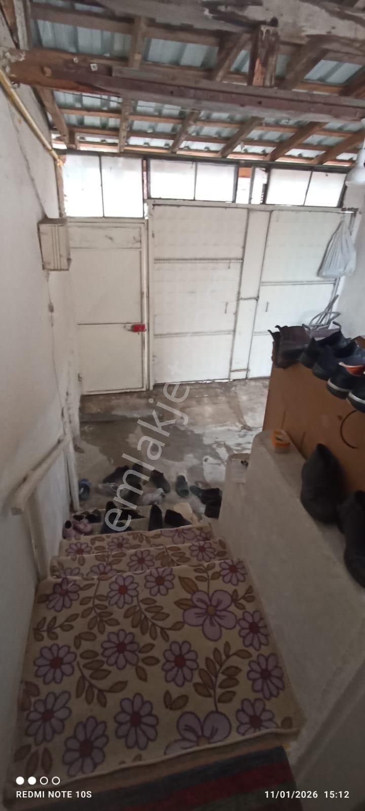 Esentepe Mahallesi 102 M2 ,12.000 Tl 'den Kiracılı Satılık Takaslı Müstakil Ev - Görsel 6