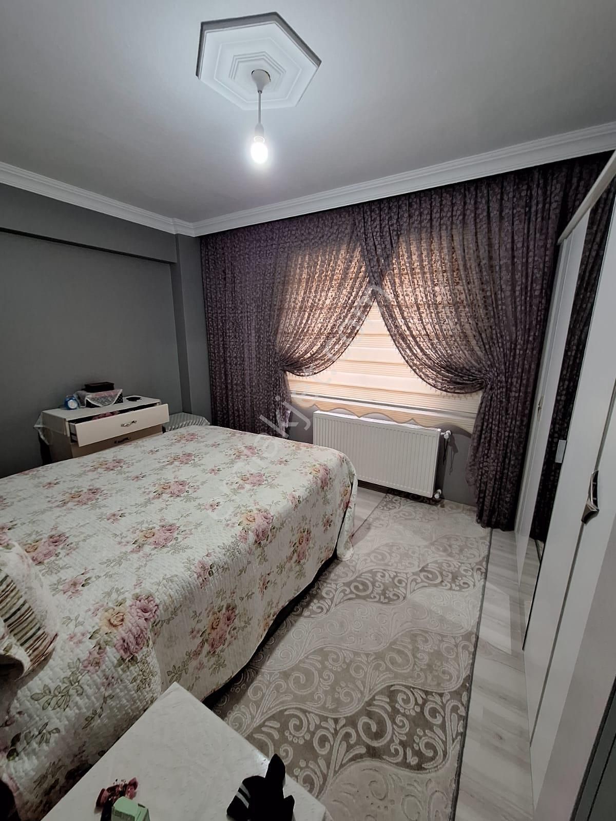 Yalova Esenköyde Satılık 2+1 90m2 Denize 100m Asansör Orta Kat Lüx Deire - Görsel 7