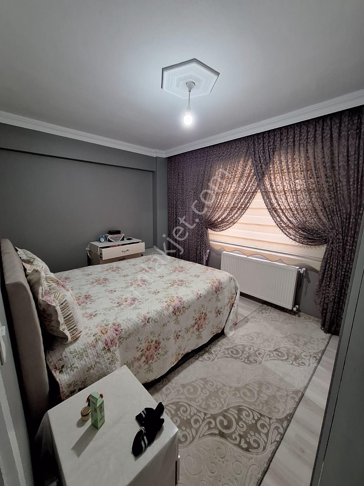 Yalova Esenköyde Satılık 2+1 90m2 Denize 100m Asansör Orta Kat Lüx Deire - Görsel 4