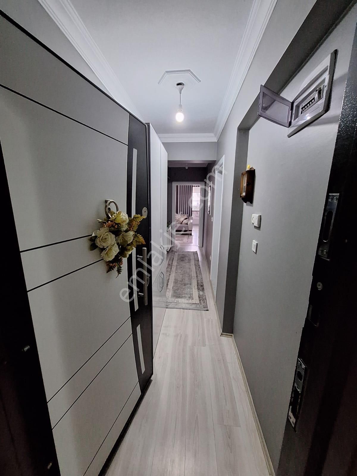 Yalova Esenköyde Satılık 2+1 90m2 Denize 100m Asansör Orta Kat Lüx Deire - Görsel 11