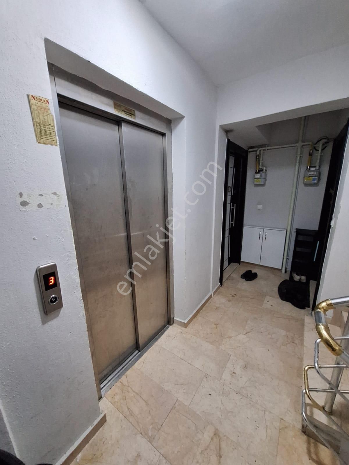 Yalova Esenköyde Satılık 2+1 90m2 Denize 100m Asansör Orta Kat Lüx Deire - Görsel 18