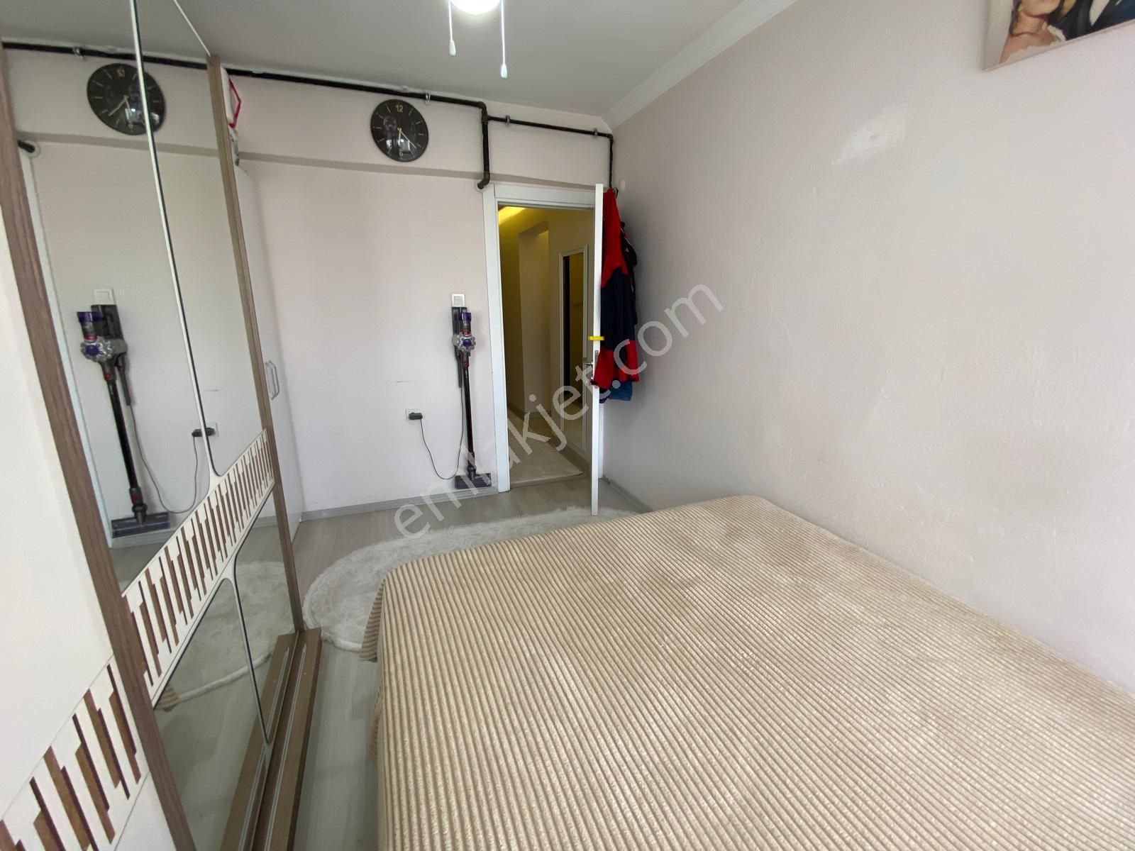 Üçyol Meydan Yakını Full Yapılı Otoparklı 2.kat Önü Açık Daire - Görsel 13