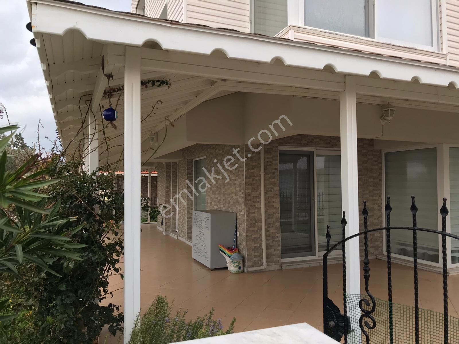 Mordoğan Emlaktan Manal Koyunda Denize Sıfır Satılık Yazlık - Görsel 21