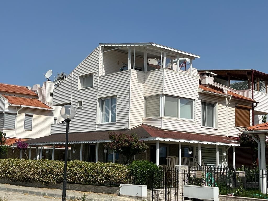 Mordoğan Emlaktan Manal Koyunda Denize Sıfır Satılık Yazlık - Görsel 12