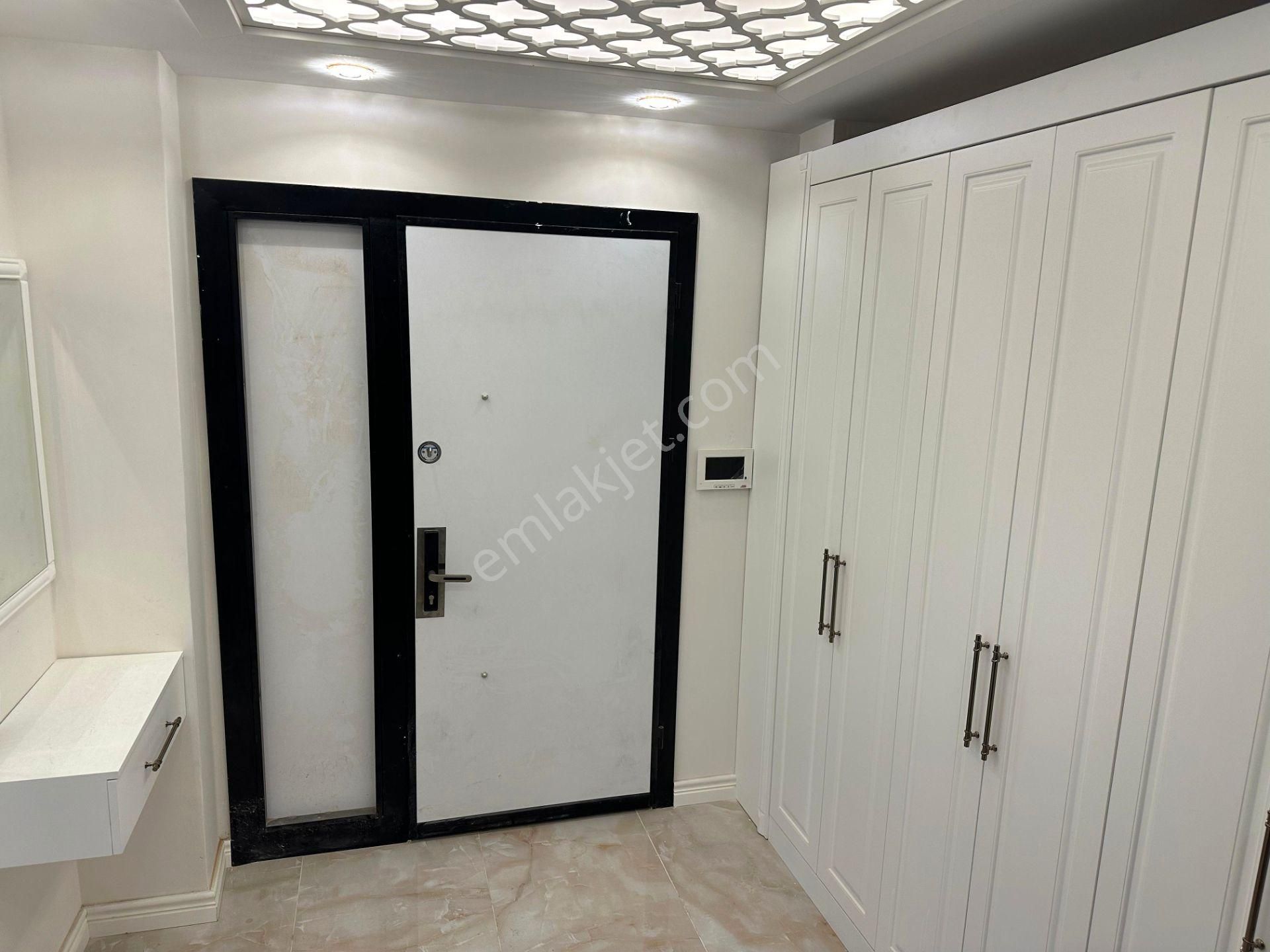 Üstünkent'ten Fuat Morel'de Satılık 5+1 Tripleks İkiz Villa - Görsel 11