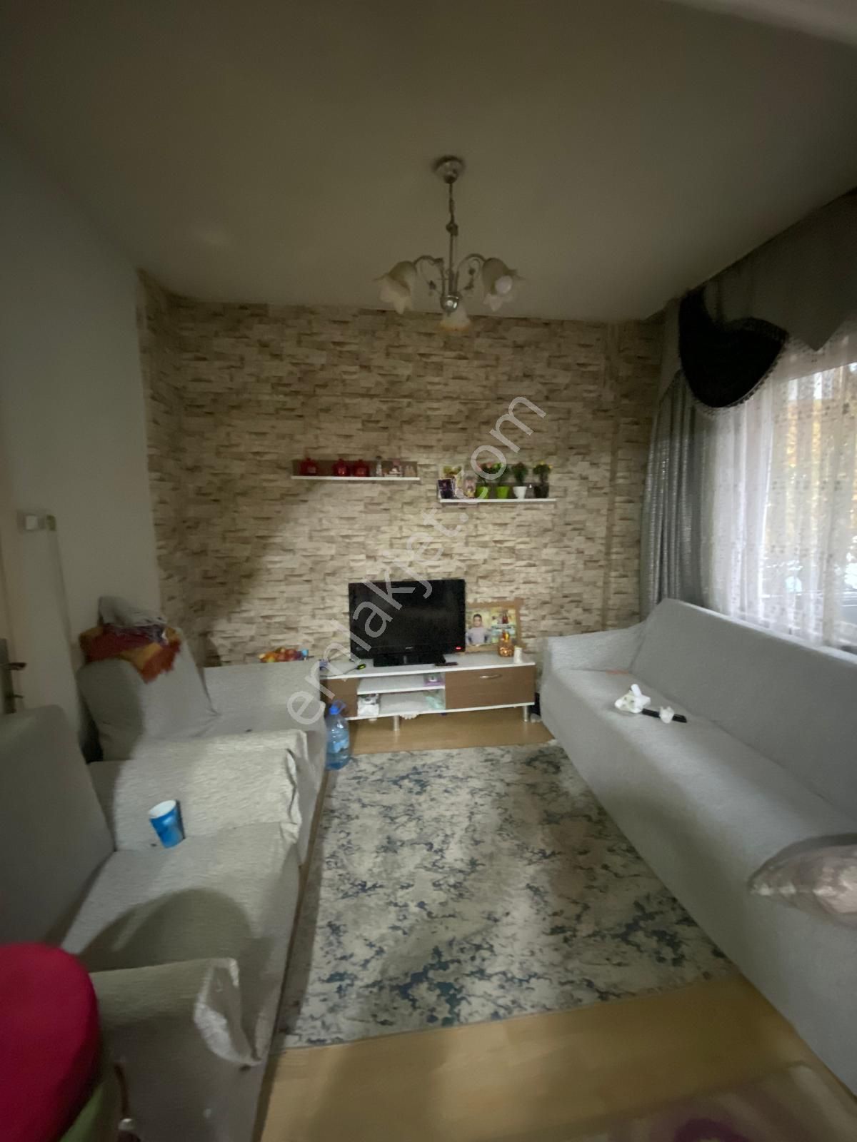 Aydoğdu Mahallesi Salı Pazarı Mevki 1.kat 2+1 Daire