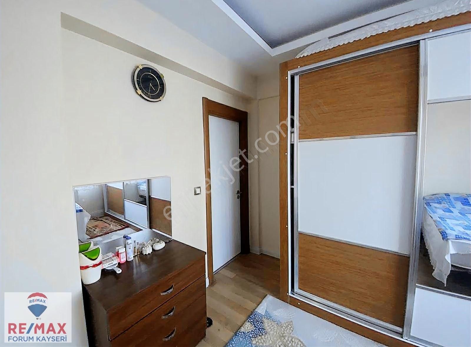 Yakut Mahallesi Serace Konaklarında Kiralık 3+1 Daire