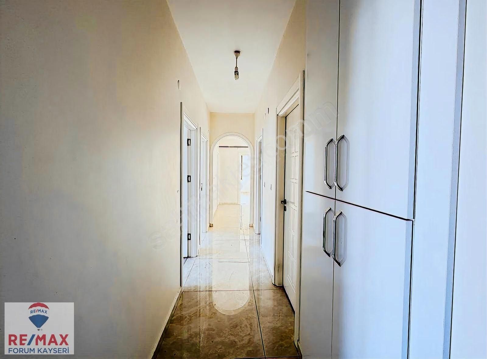 Talas Umut Caddesi Üzerinde Kiralık Lüks 4+1 Daire - Görsel 11