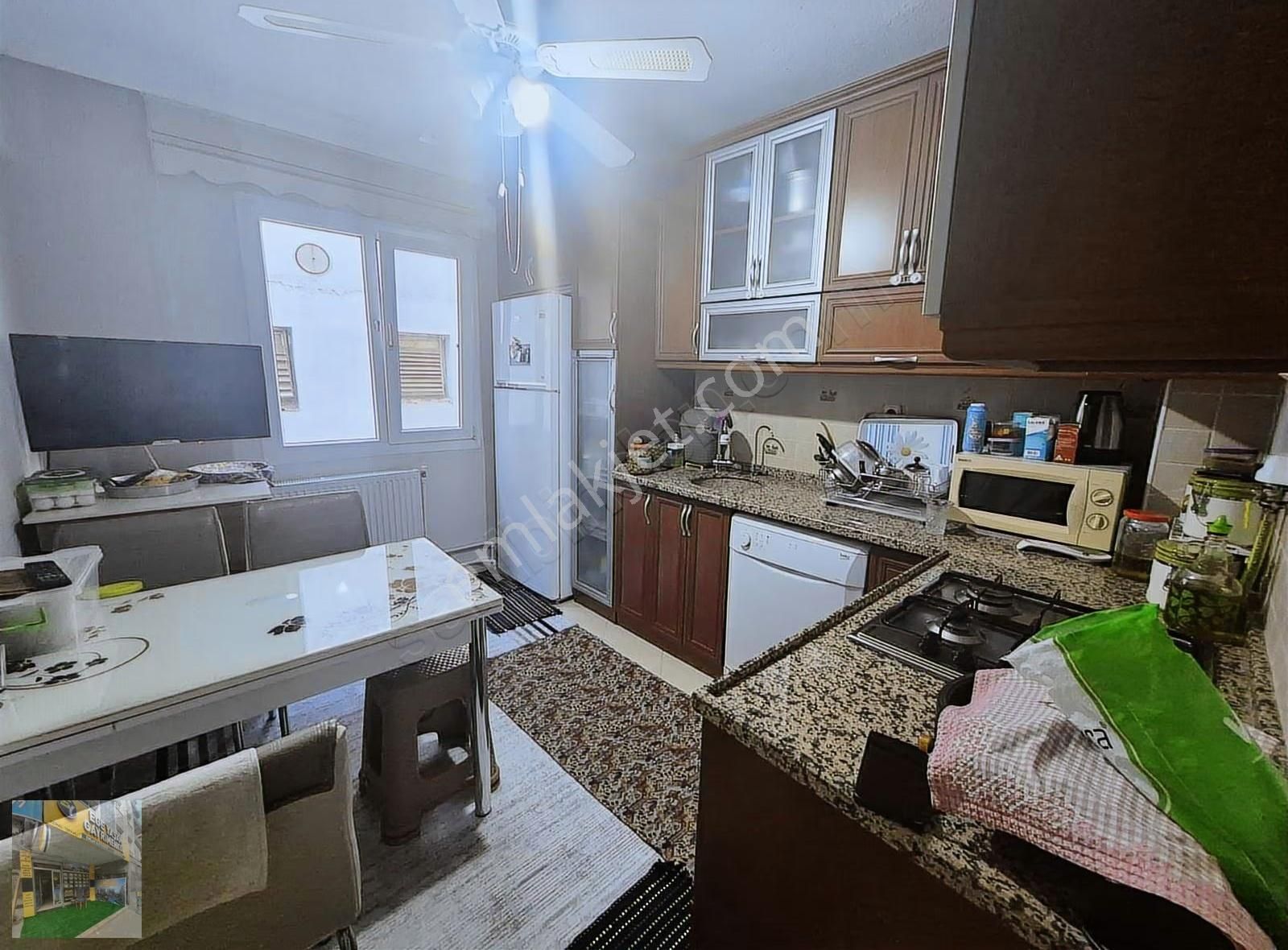 Ege Yaşamdan Yeşilbağlar Mah Satılık 3 Katlı Müstakil Bina - Görsel 4