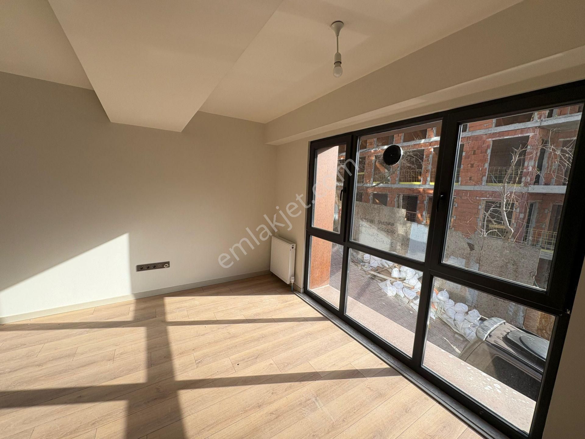 Beşiktaş Türkali Mahallesi Uzuncaova Cadde Üzeri Kiralık Daire - Görsel 16