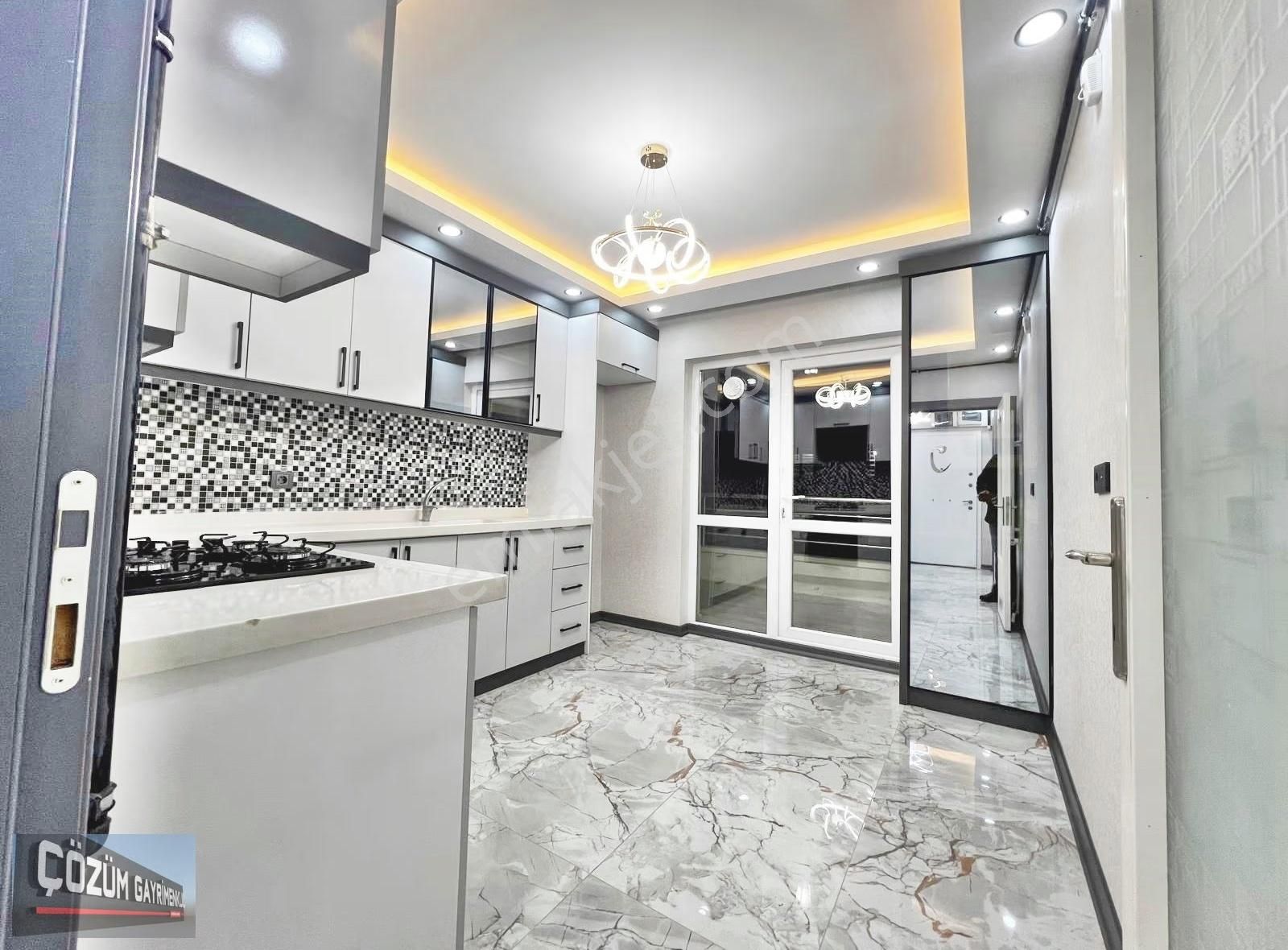 Çözüm Keçiören Karakaya'da 3+1 Ful Yapılı İskanlı Köşe Başı Dair - Görsel 2