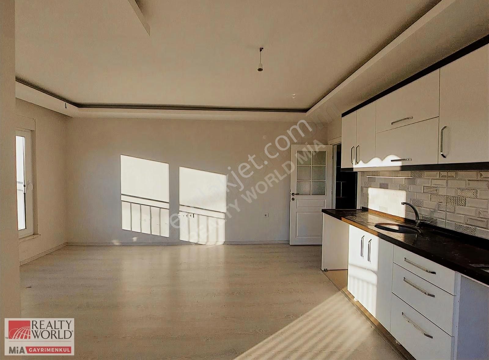 Döşemealtı Yeniköyde Cad Üzeri Belediye Arkası Kiralık 2+1 Daire - Görsel 16