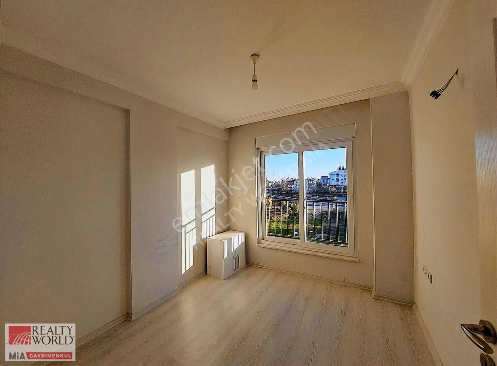 Döşemealtı Yeniköyde Cad Üzeri Belediye Arkası Kiralık 2+1 Daire - Görsel 15