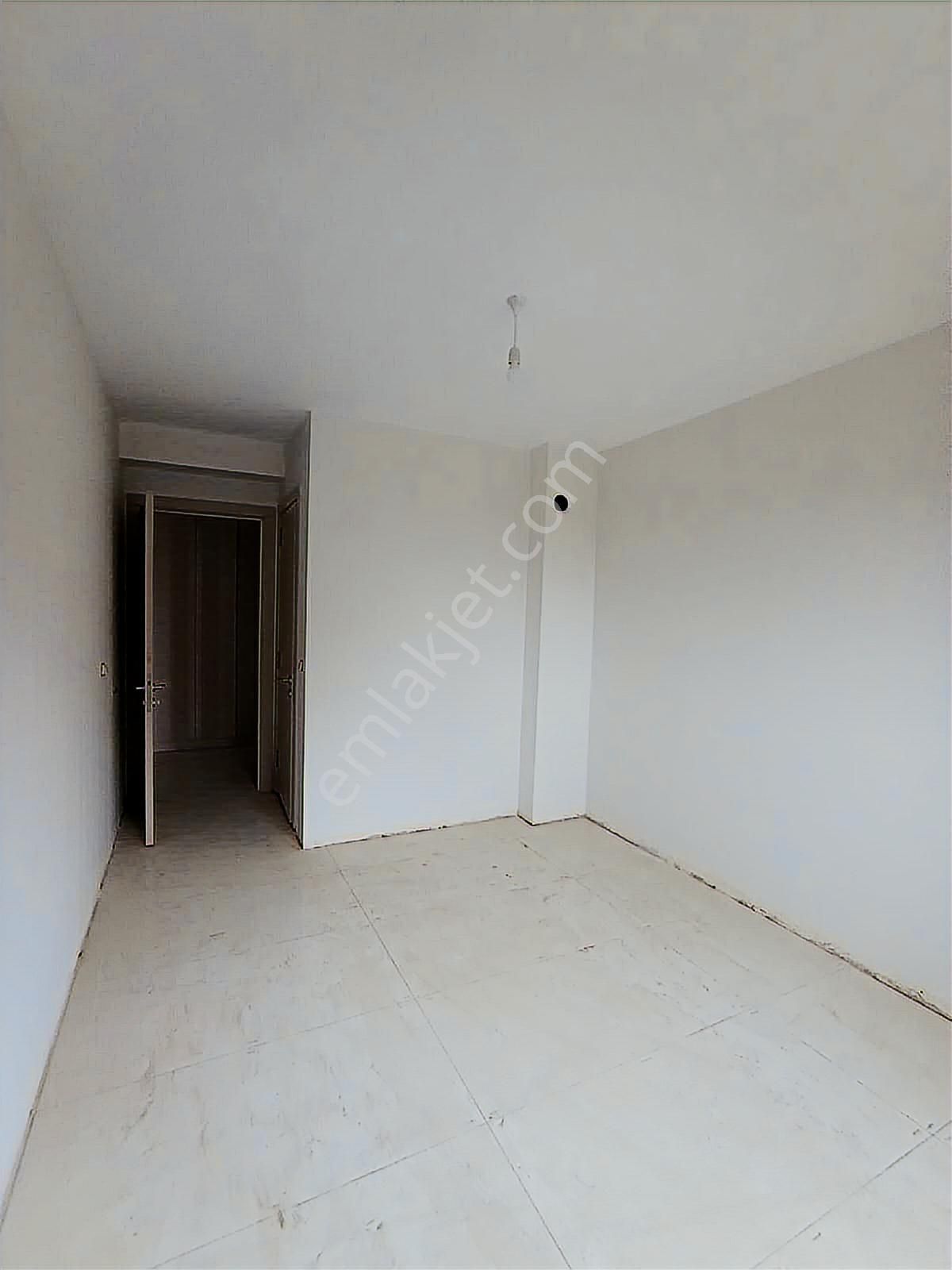 Topraklıkta Satılık 2+1 70m2 Ara Kat Asansörlü Sıfır Daire - Görsel 11