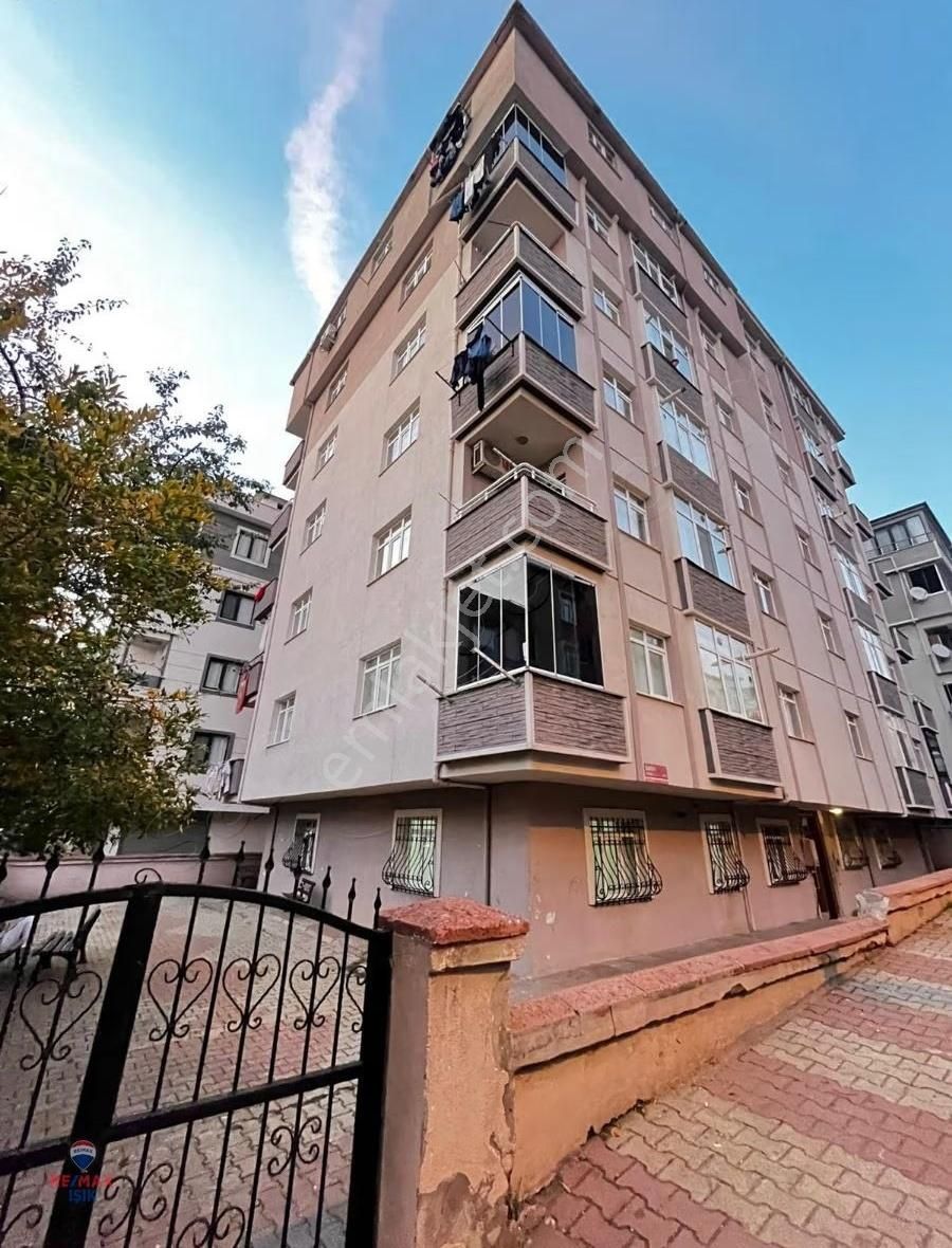 Safa Mahallesi'nde Çok Geniş 2+1 Daireniz Hazır