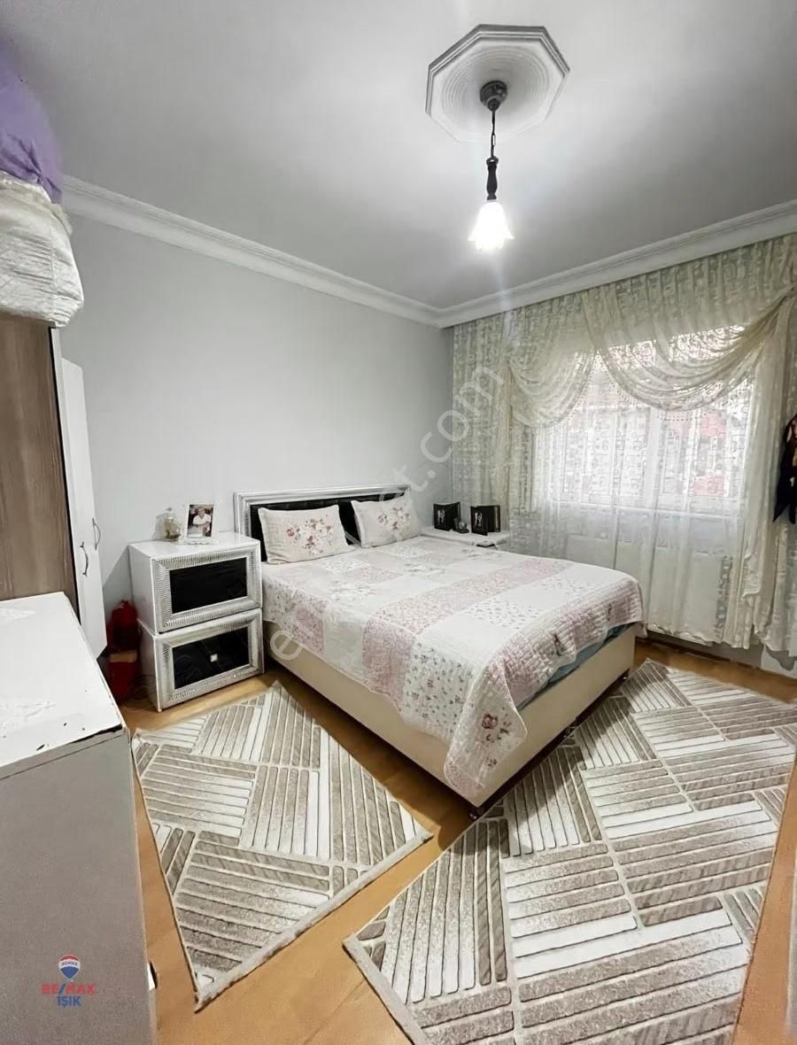 Safa Mahallesi'nde Çok Geniş 2+1 Daireniz Hazır - Görsel 15