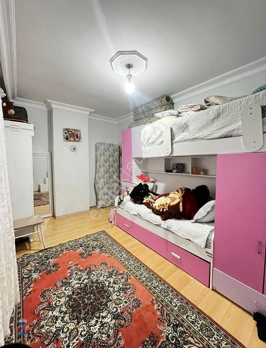 Safa Mahallesi'nde Çok Geniş 2+1 Daireniz Hazır - Görsel 6