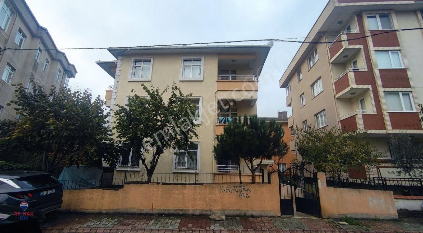 Site Mahallesi'nde Çok Geniş 3+1 Daire