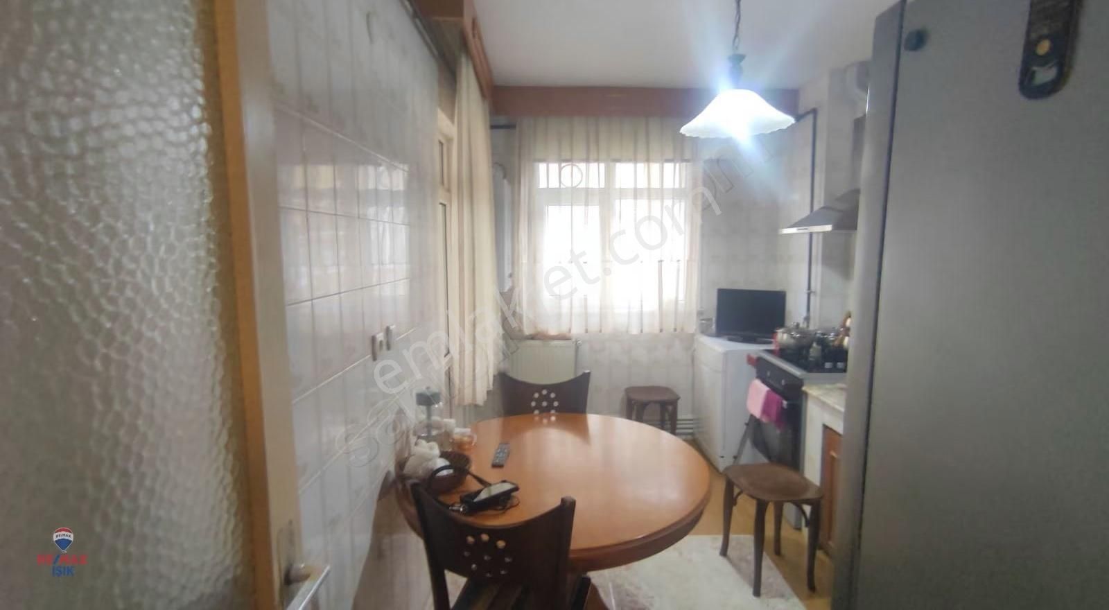 Site Mahallesi'nde Çok Geniş 3+1 Daire - Görsel 14