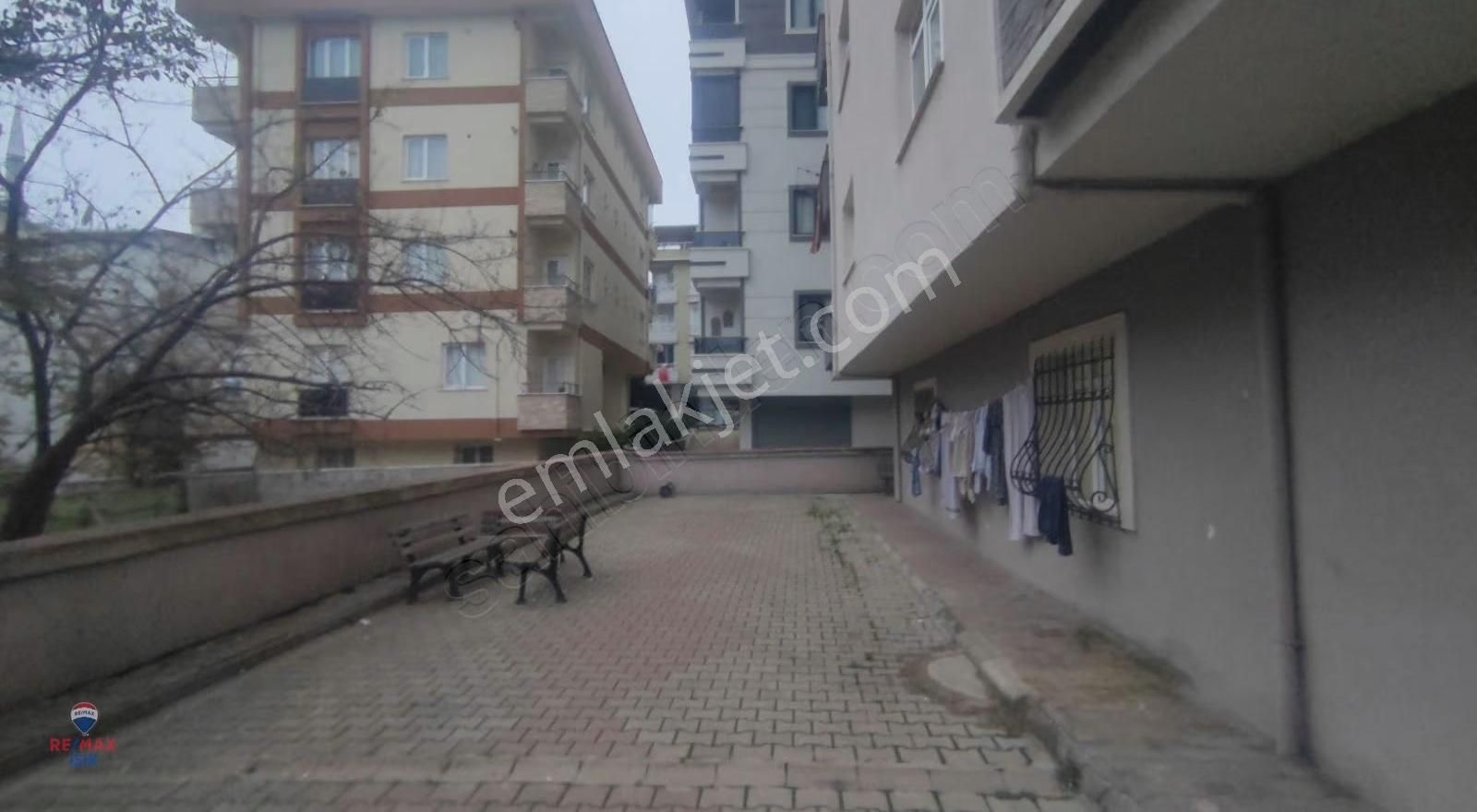 Safa Mahallesi'nde Çok Geniş 2+1 Sizi Bekliyor - Görsel 8