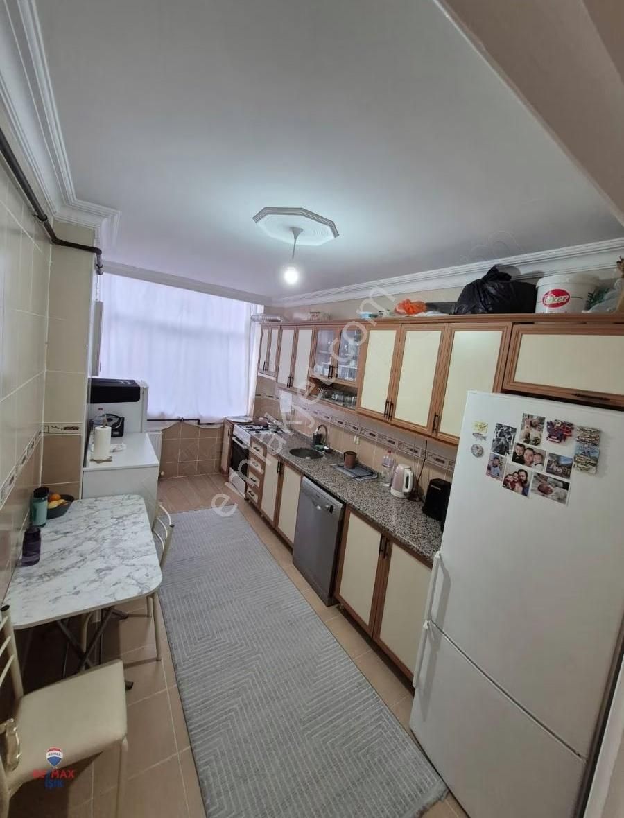 Safa Mahallesi'nde Çok Geniş 2+1 Sizi Bekliyor - Görsel 7