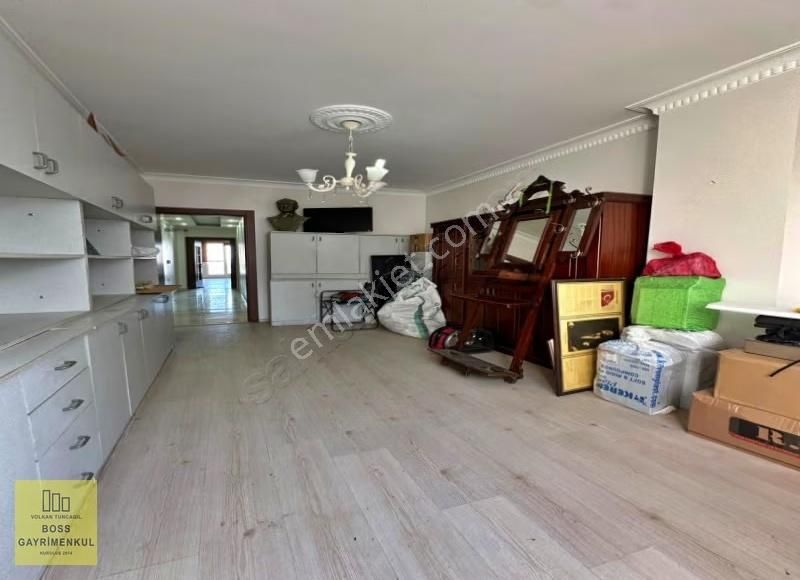 Beylikdüzü Metrobüse Yakın Konum Ferah Kullanımlı Kiralık Daire - Görsel 19