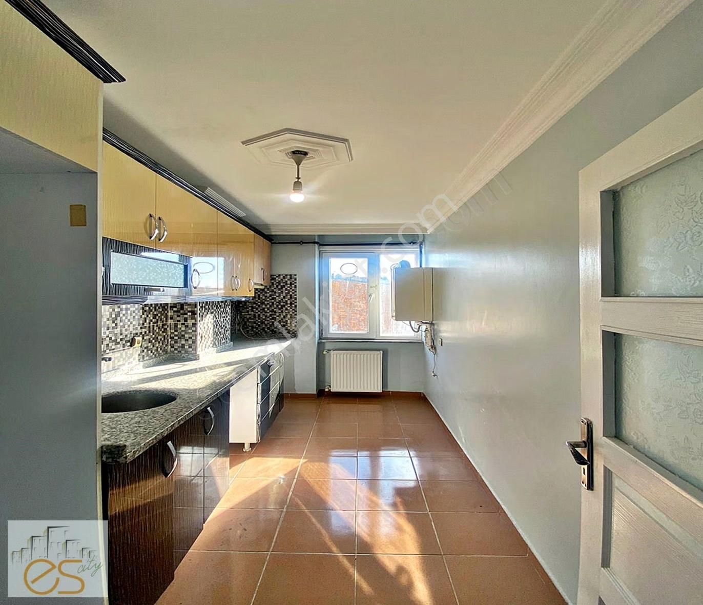 Esenyurt Çınar Mahallesinde 2+1 Balkonlu Ara Kat Daire - Görsel 29