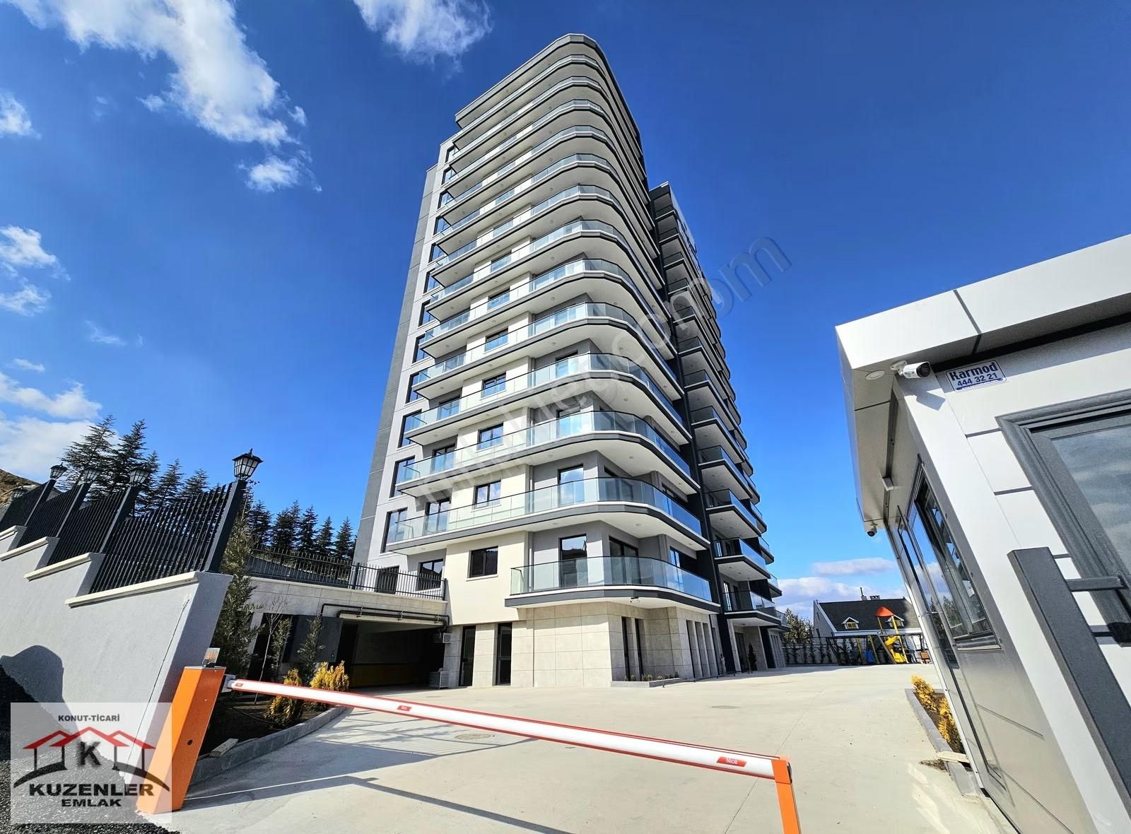 Pineta Konutları_k.otopark 7/24 Güvenlik Yüksek Kredili Lüks 4+1