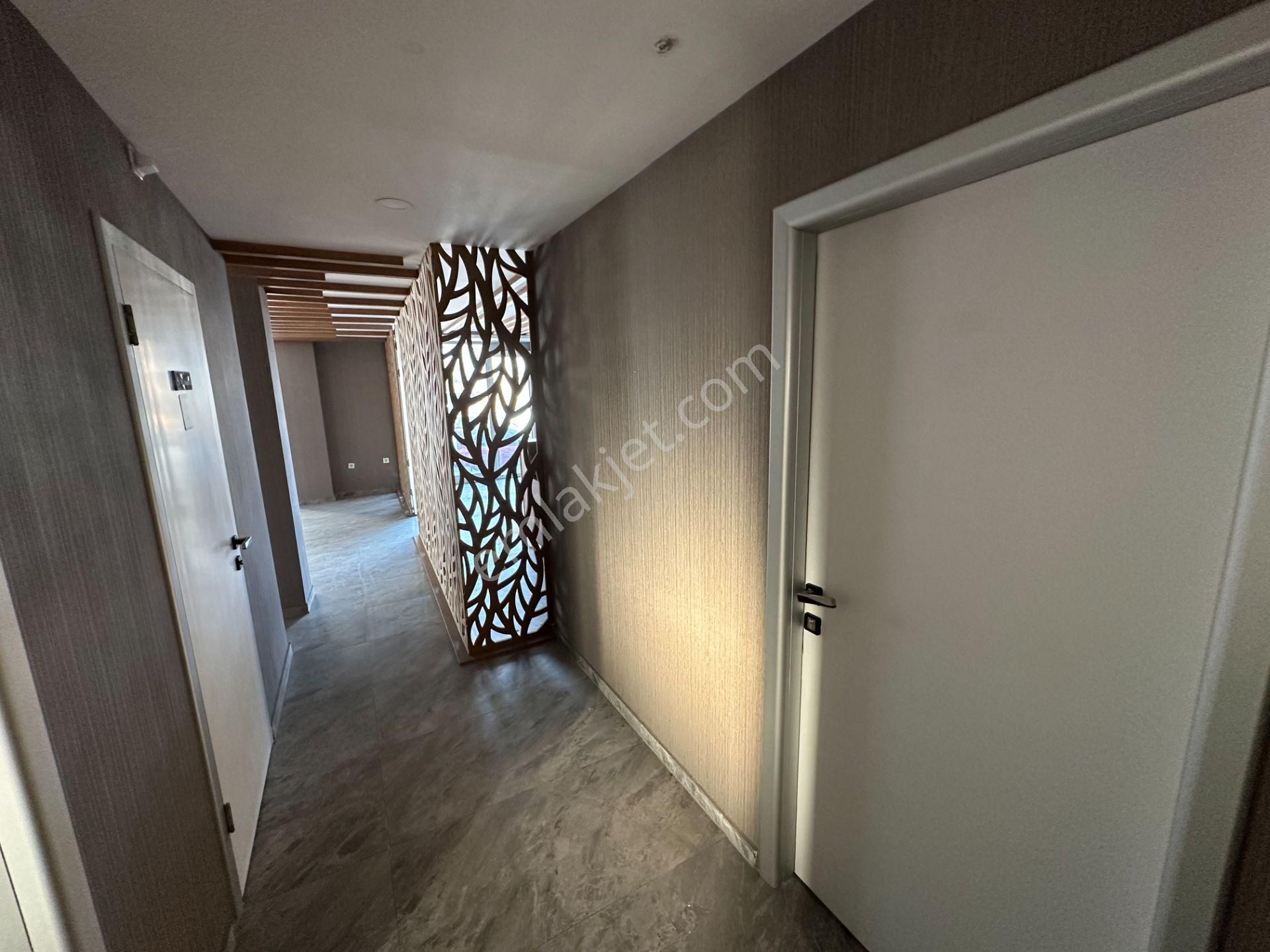 Remax Ataşehir Küçükbakkalköy 1250m2 Prestijli Kiralık Plaza - Görsel 21