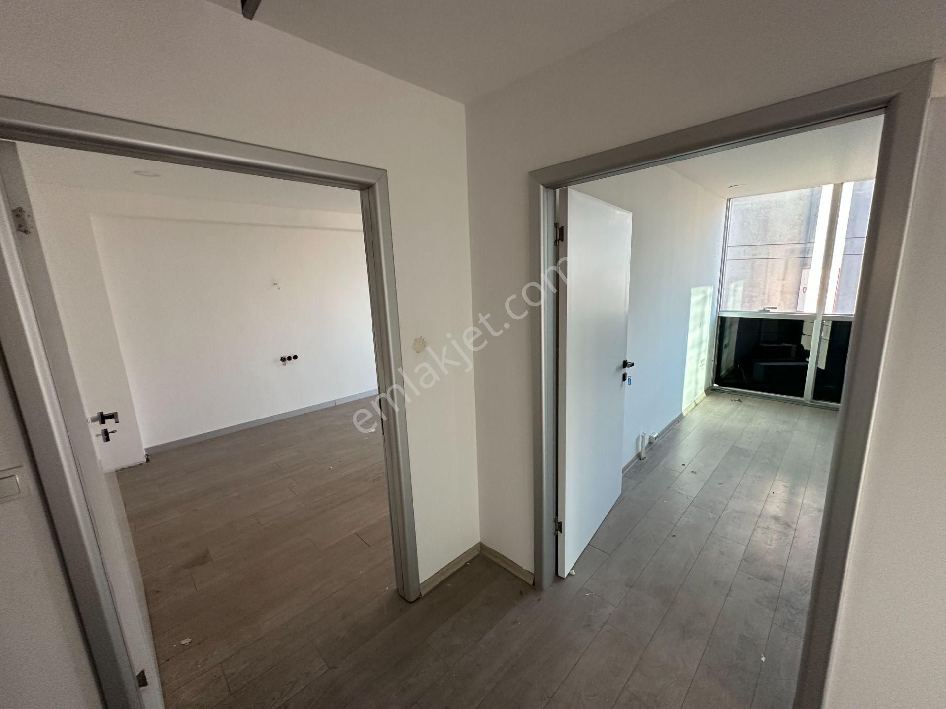 Remax Ataşehir Küçükbakkalköy 1250m2 Prestijli Kiralık Plaza - Görsel 13