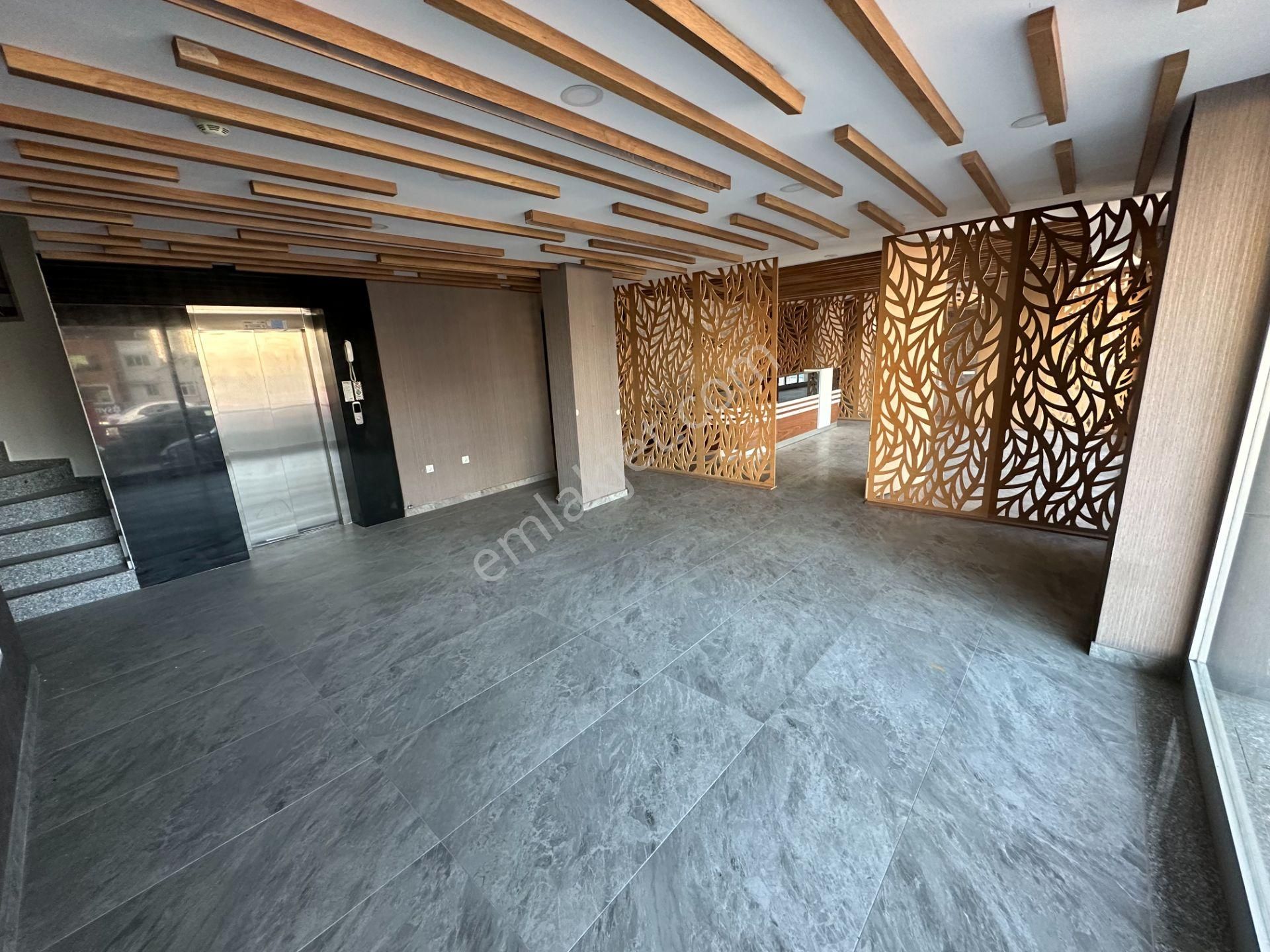 Remax Ataşehir Küçükbakkalköy 1250m2 Prestijli Kiralık Plaza - Görsel 17