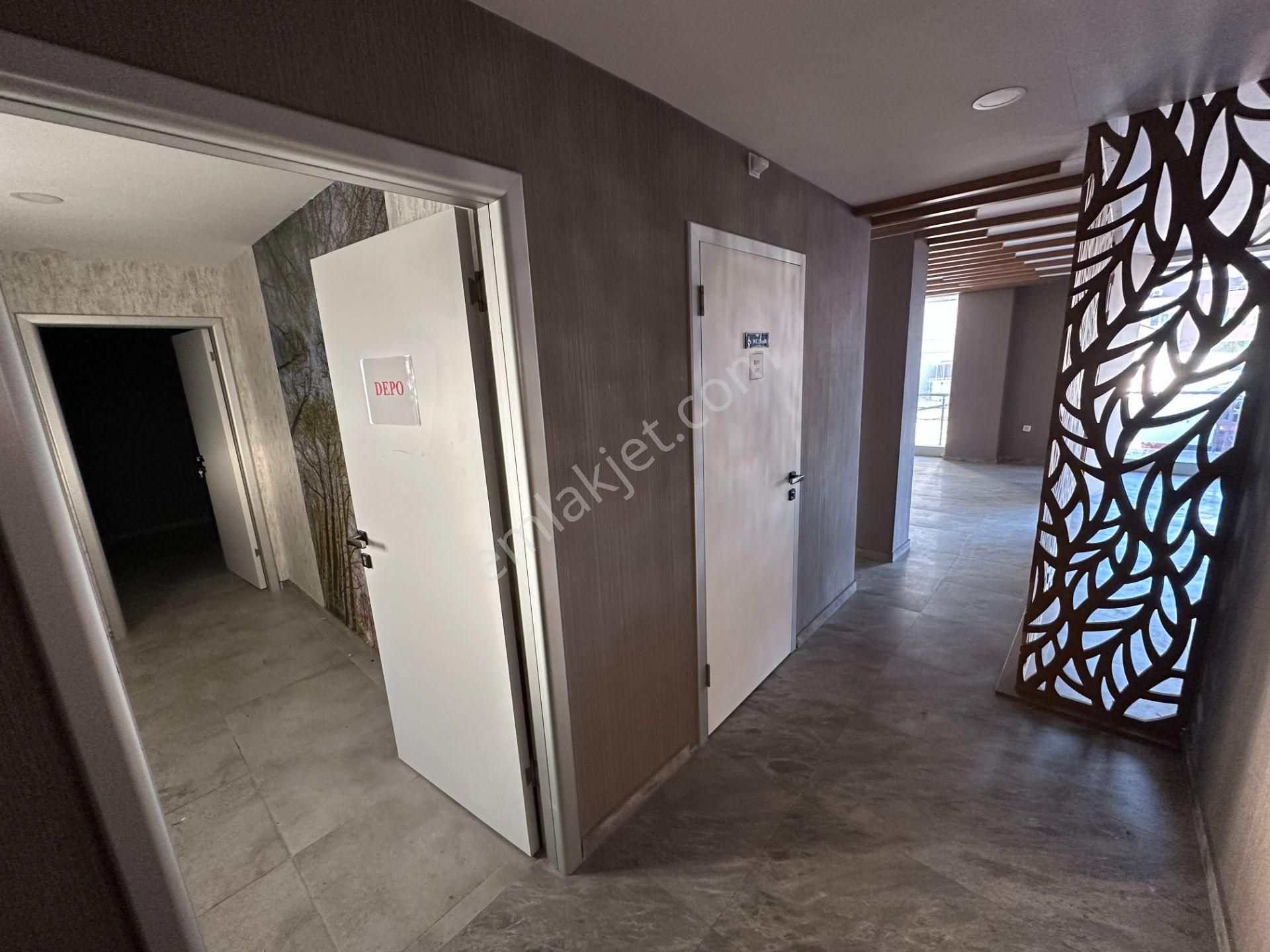 Remax Ataşehir Küçükbakkalköy 1250m2 Prestijli Satılık Plaza - Görsel 20