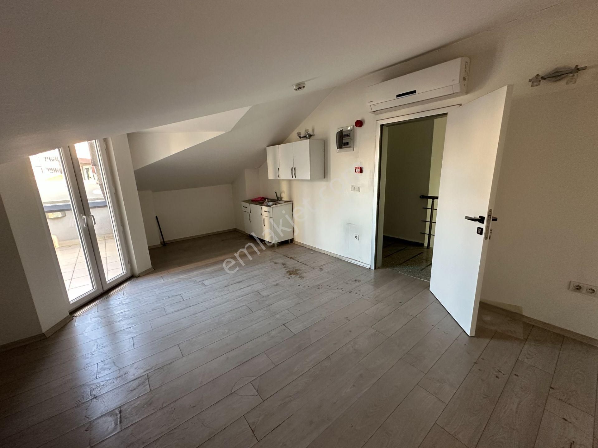 Remax Ataşehir Küçükbakkalköy 1250m2 Prestijli Satılık Plaza - Görsel 9