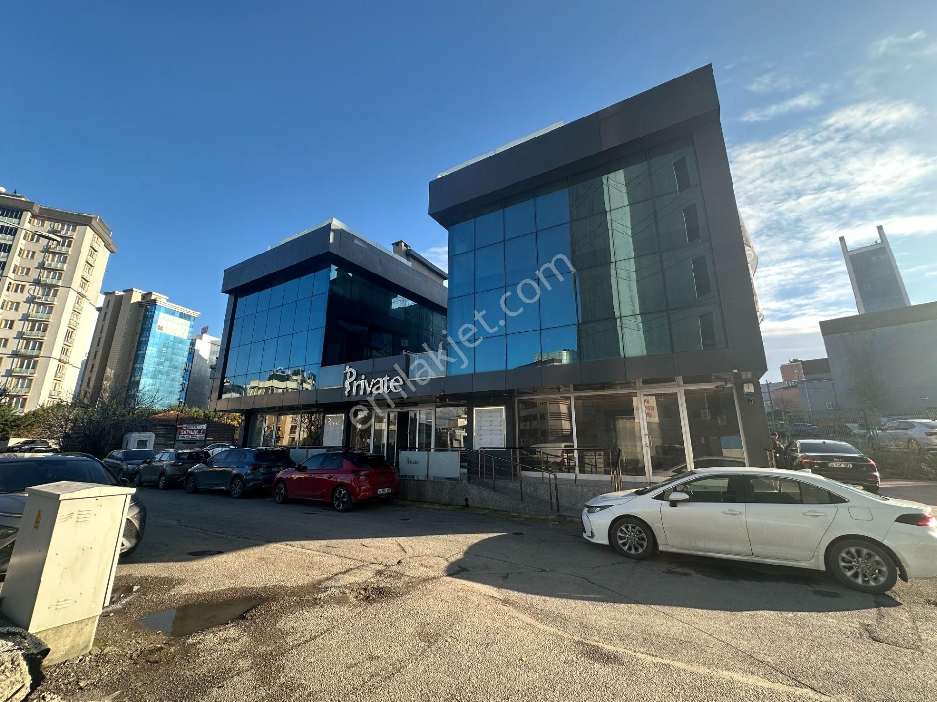 Remax Ataşehir Küçükbakkalköy 1250m2 Prestijli Satılık Plaza - Görsel 2